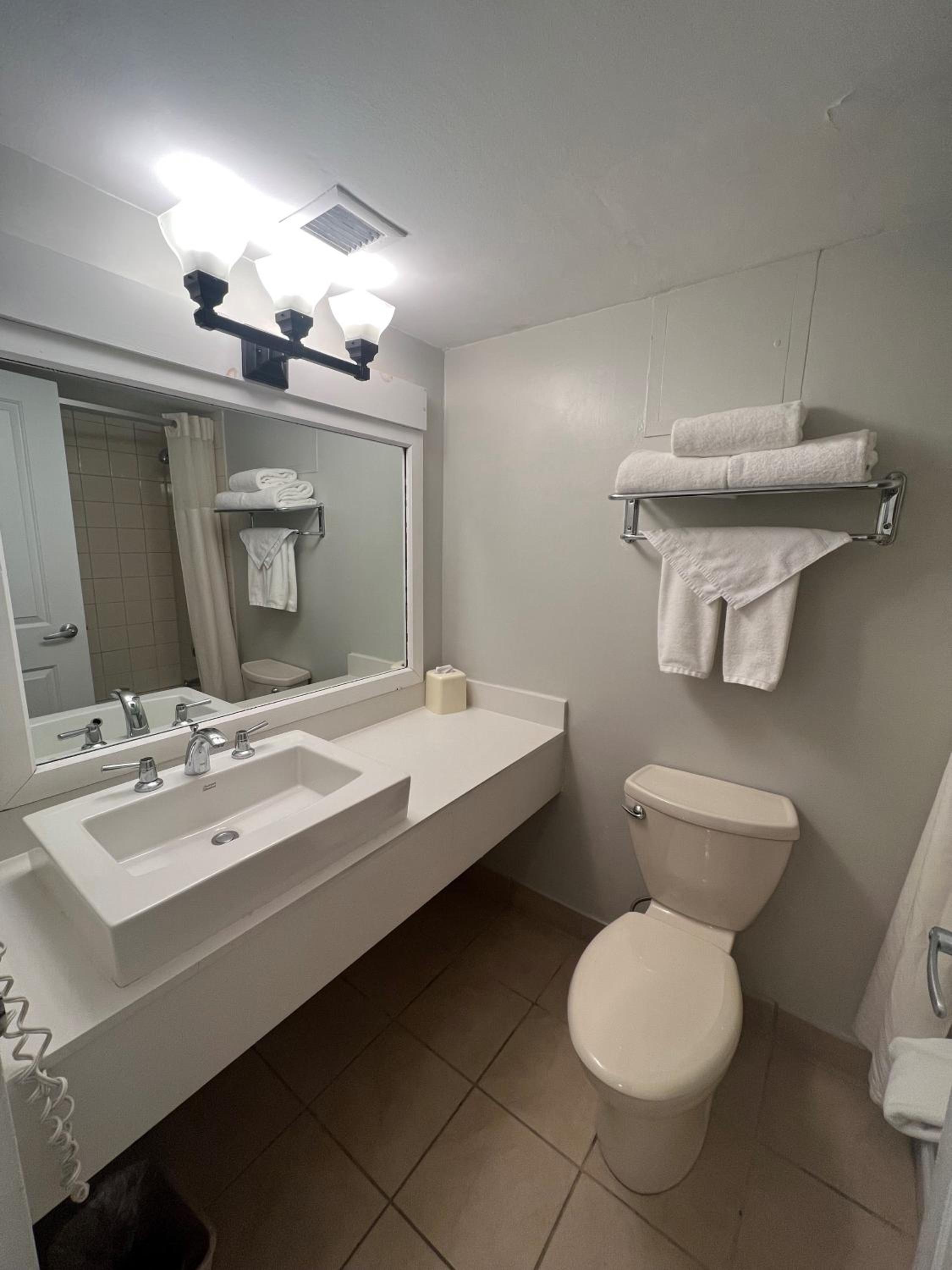 Standard Double Room - Photo 5
