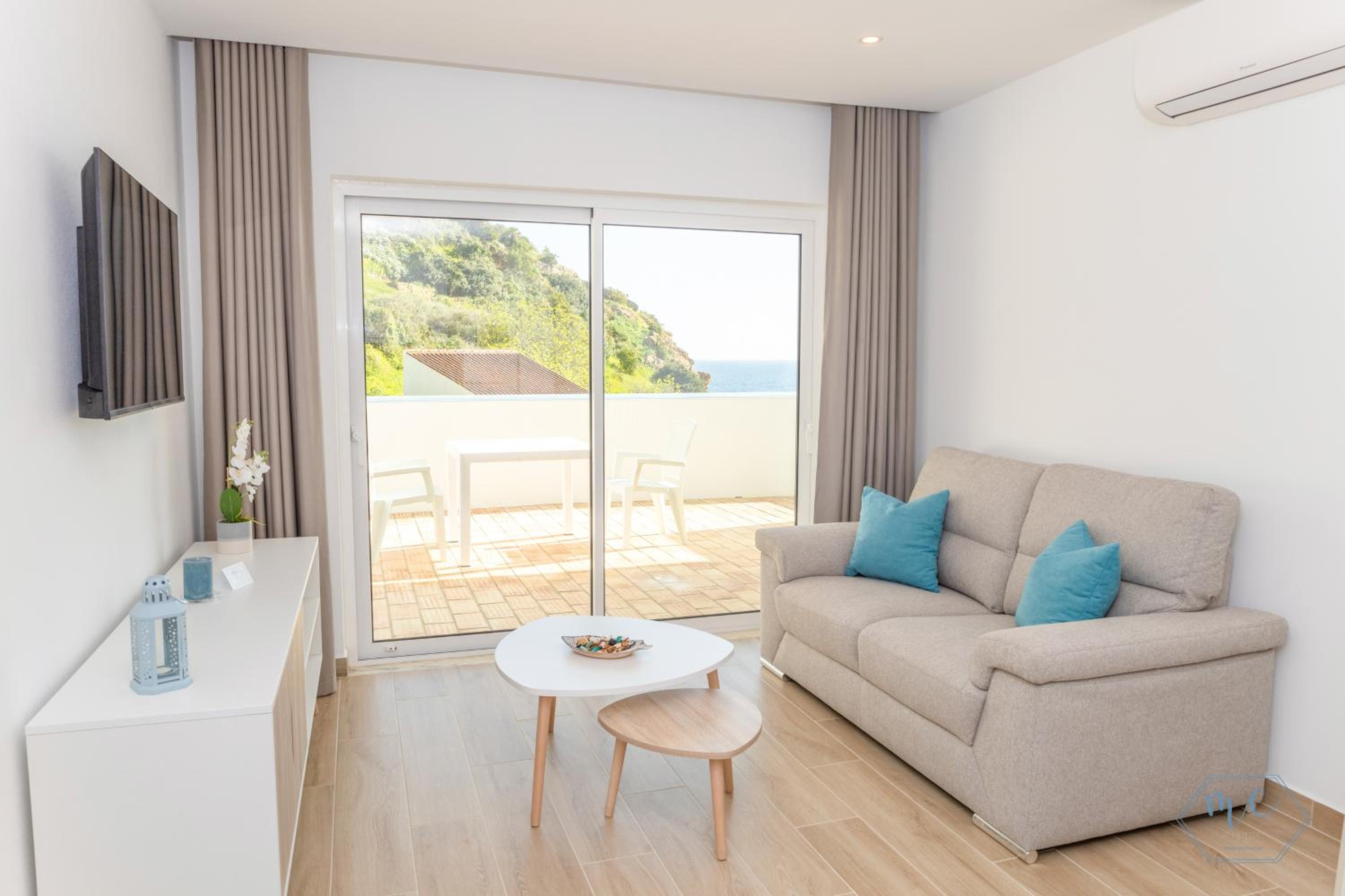 One-Bedroom Apartment with Sea View and Terrace