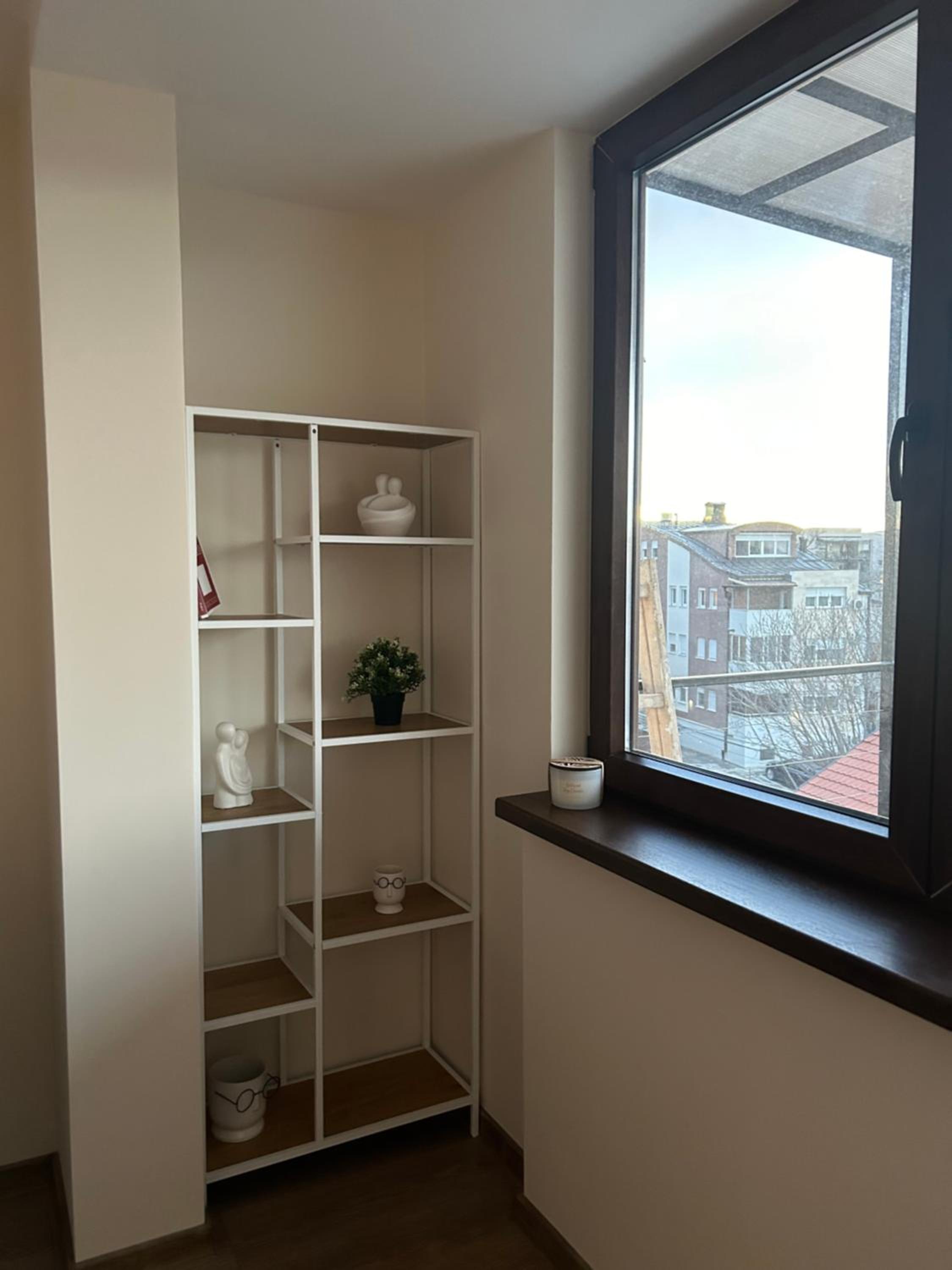 One-Bedroom Apartment photo 3