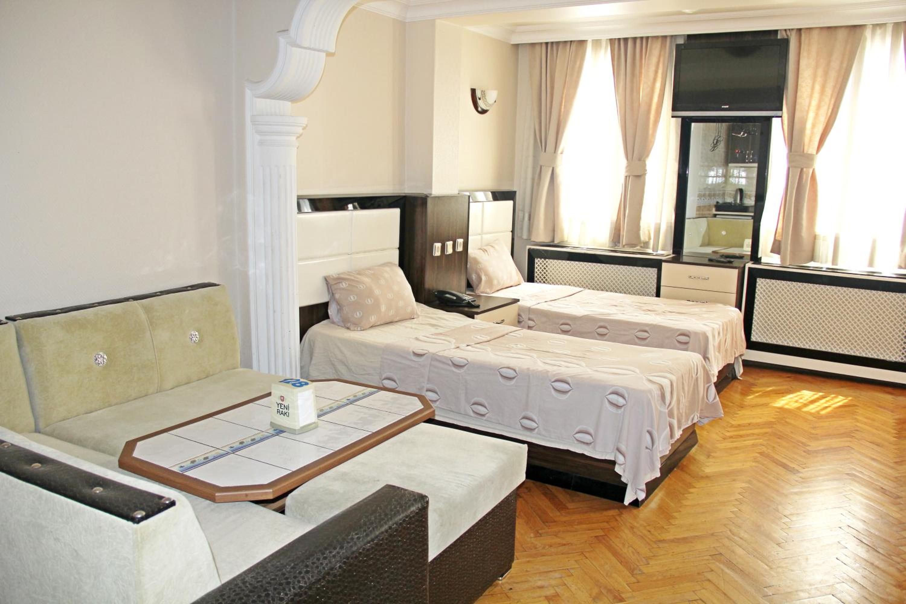 Double or Twin Room with Shower photo 2
