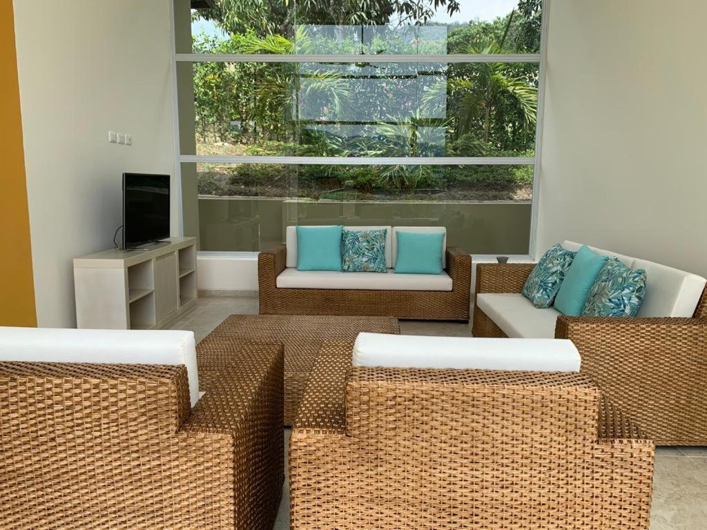 Three-Bedroom Villa photo 3