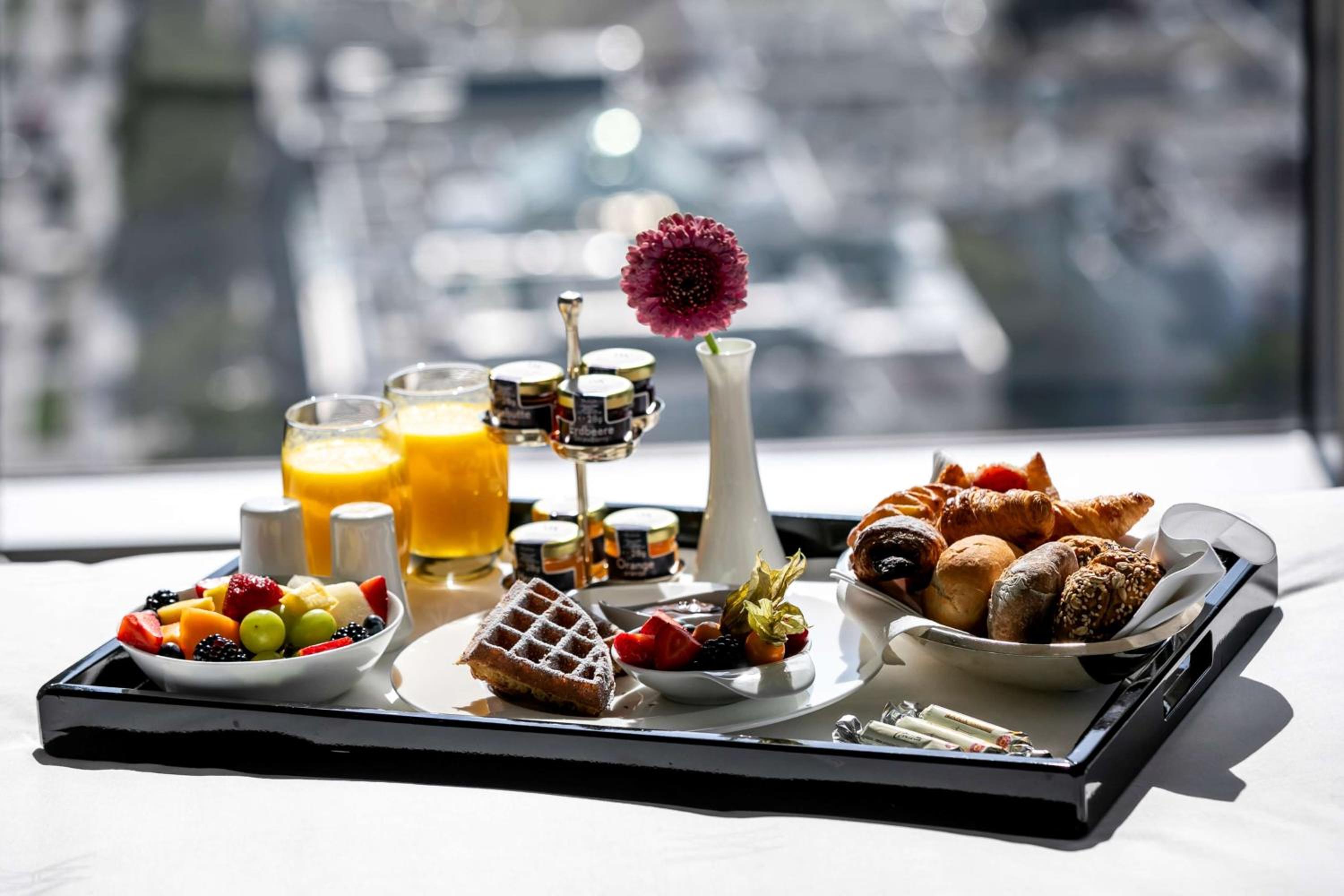 Premier King Tower Suite