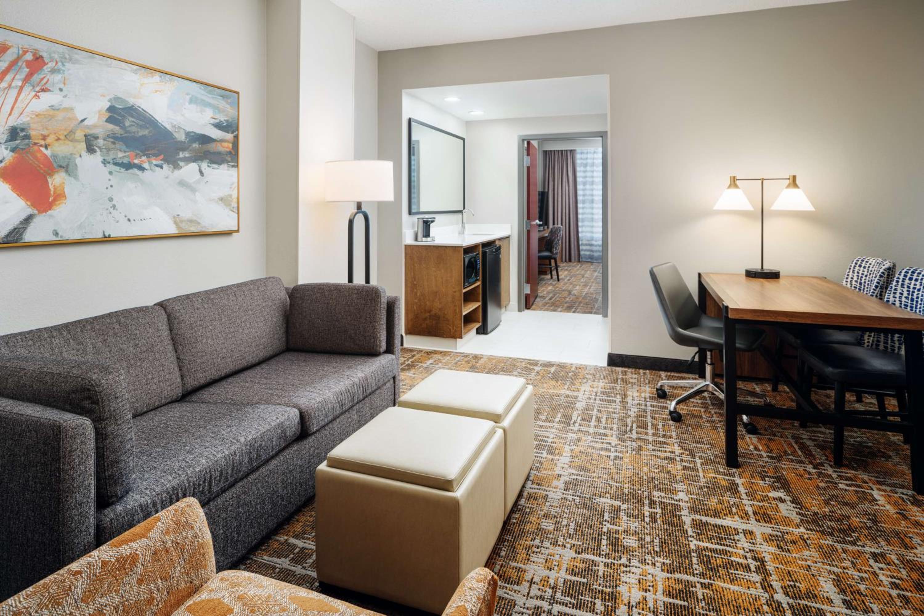 One-Bedroom King Suite - Hearing Access/Non-Smoking - Photo 2