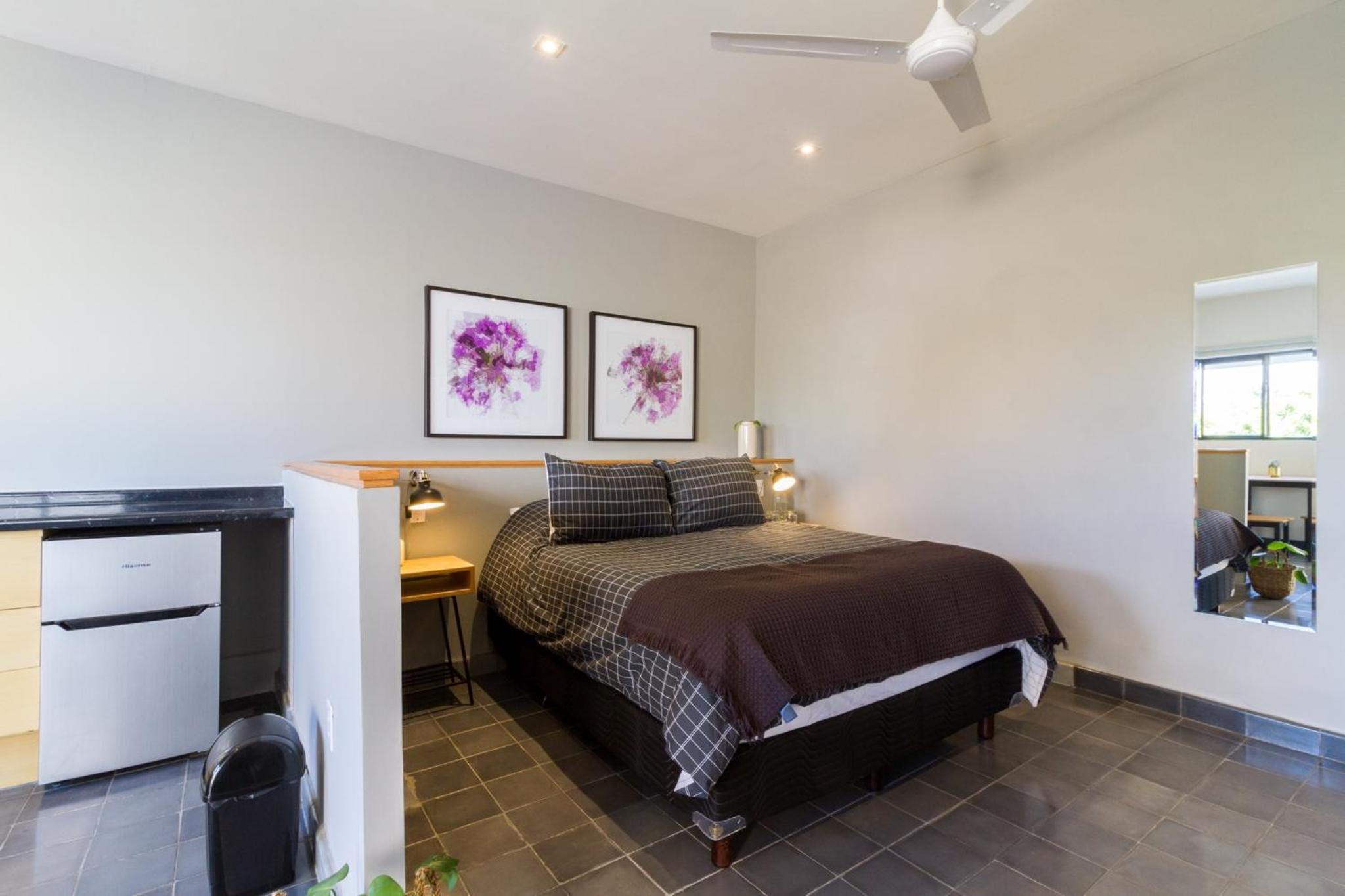 Double Room with Private Bathroom - Photo 2