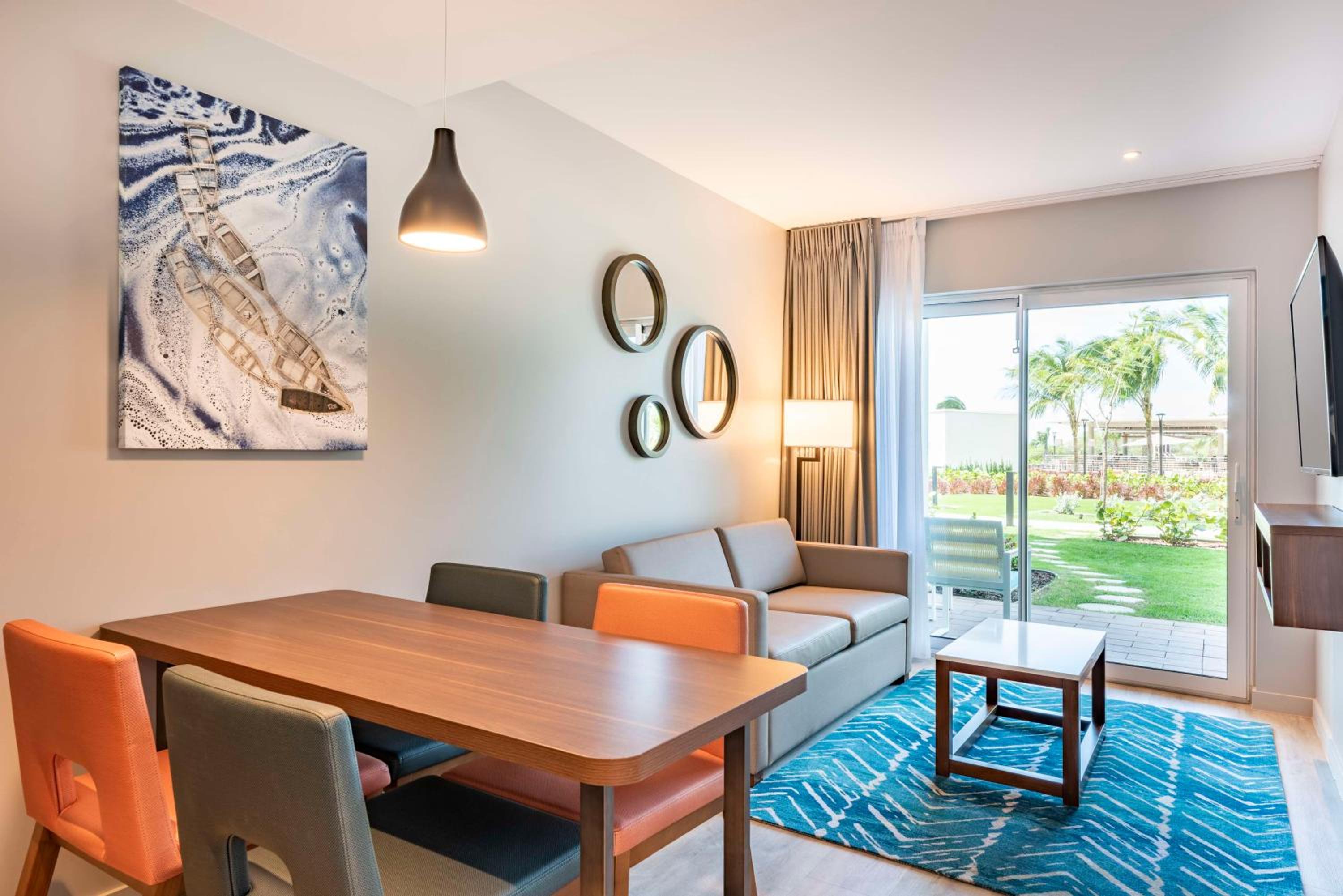 One Bedroom Suite with Two Queen Beds and Pool/Patio - Photo 2