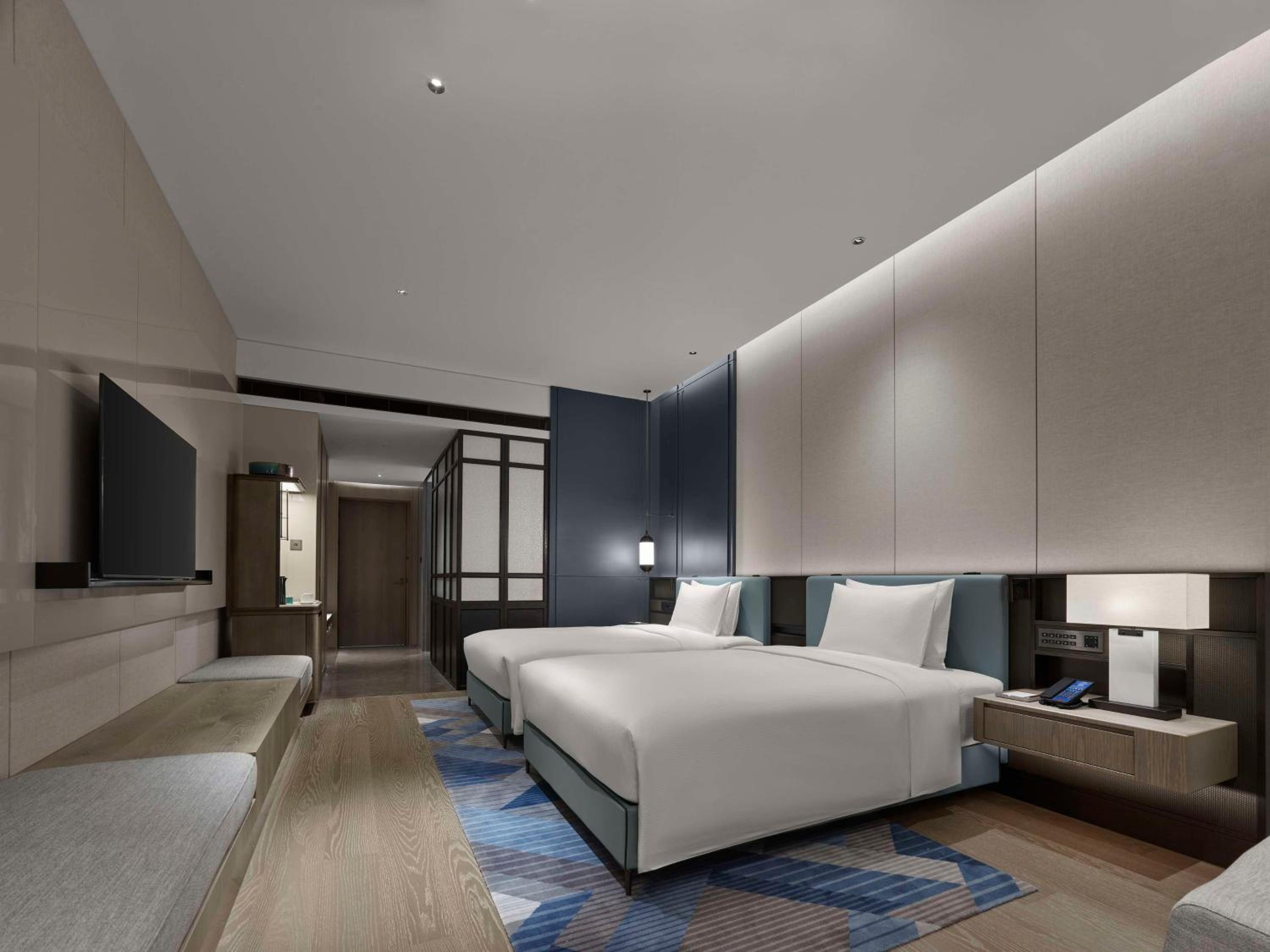 Deluxe Twin Room with Sea View - Photo 3