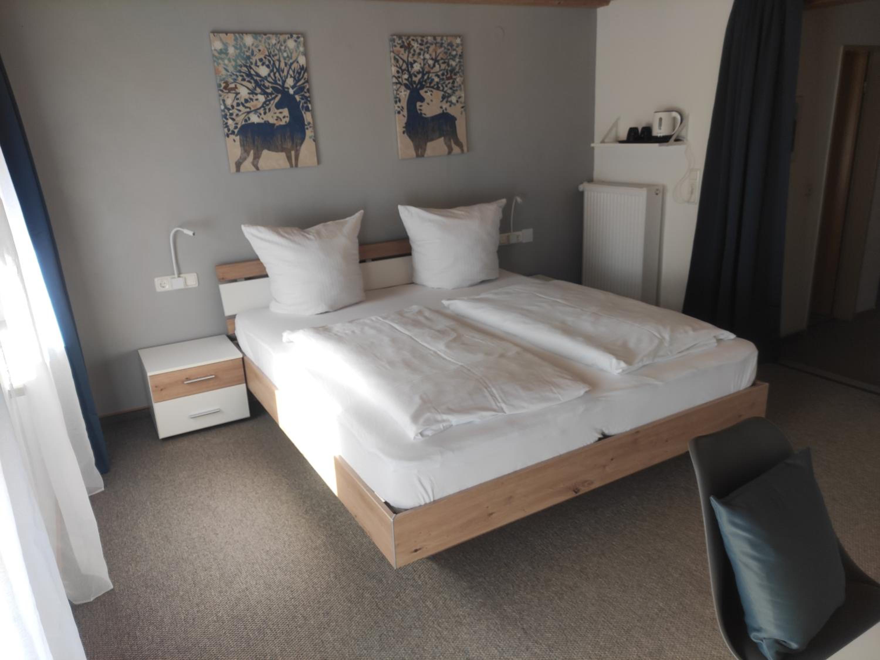 Large Double Room photo 1