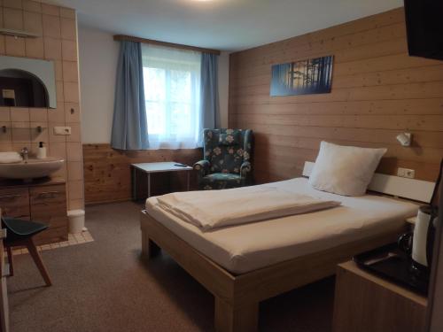 Large Single Room photo 1