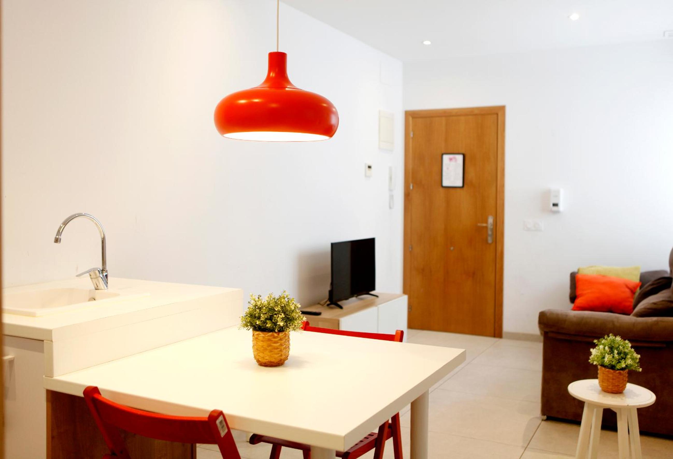 Apartment with Terrace - Photo 15