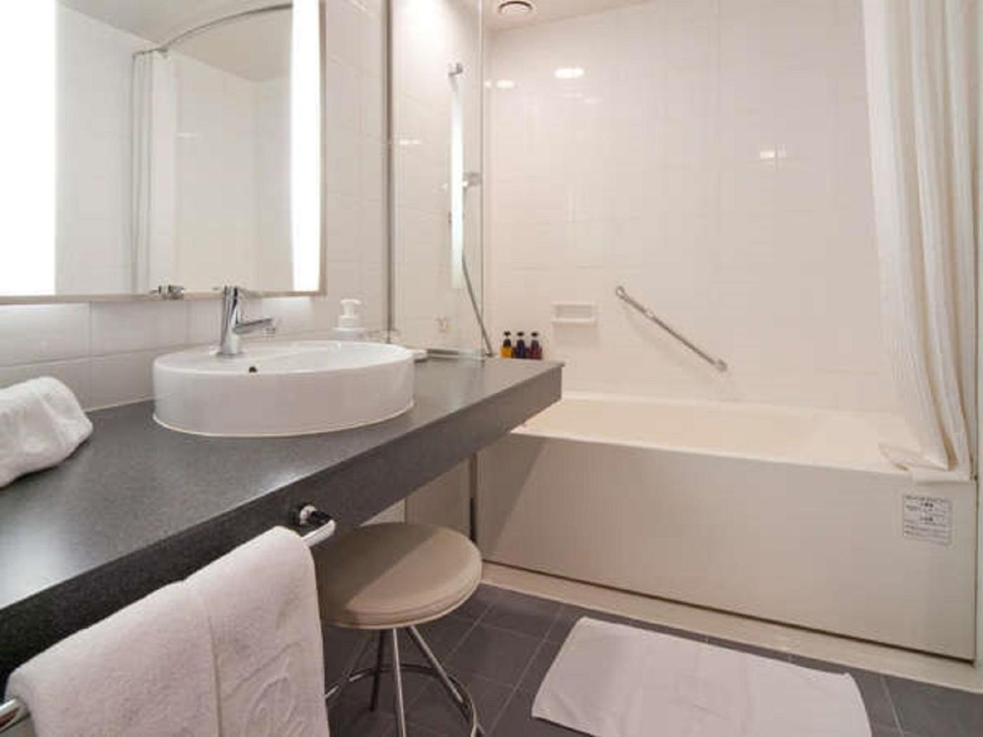 High Floor - Superior Twin Room (35th Floor) - Smoking - Photo 4