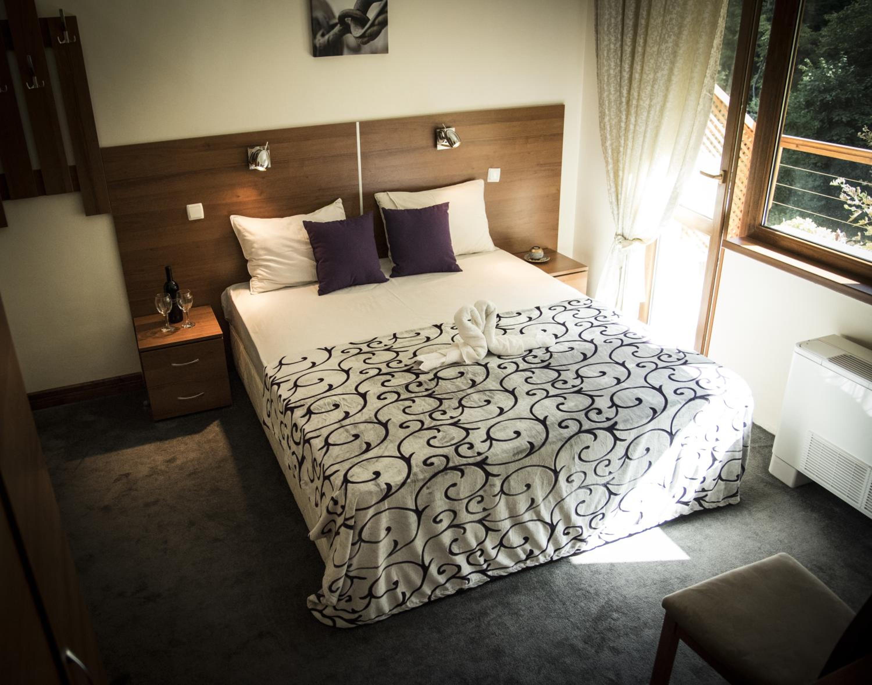 One-Bedroom Apartment with Garden View - Photo 8