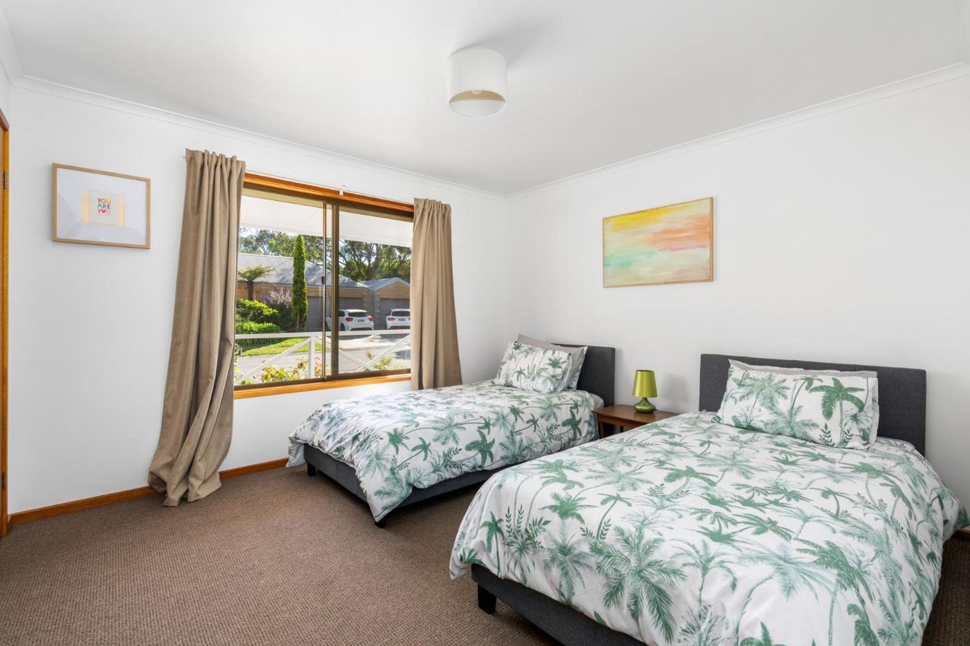 Three-Bedroom House photo 2