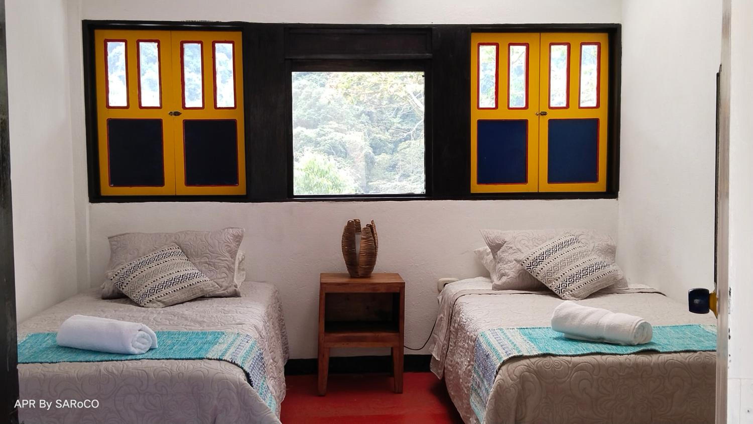 Basic Triple Room with Shared Bathroom photo 3