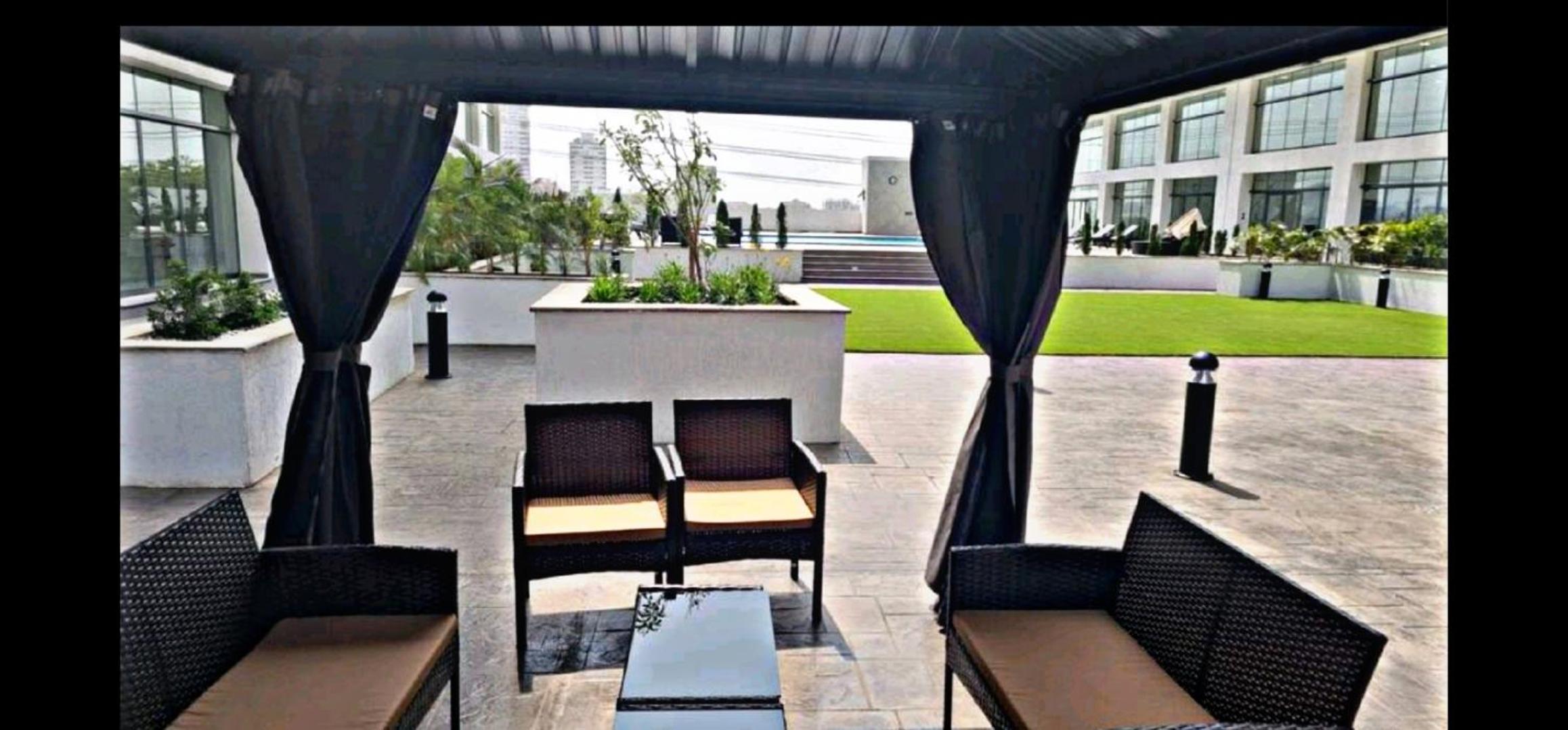 Studio with Balcony - Photo 21
