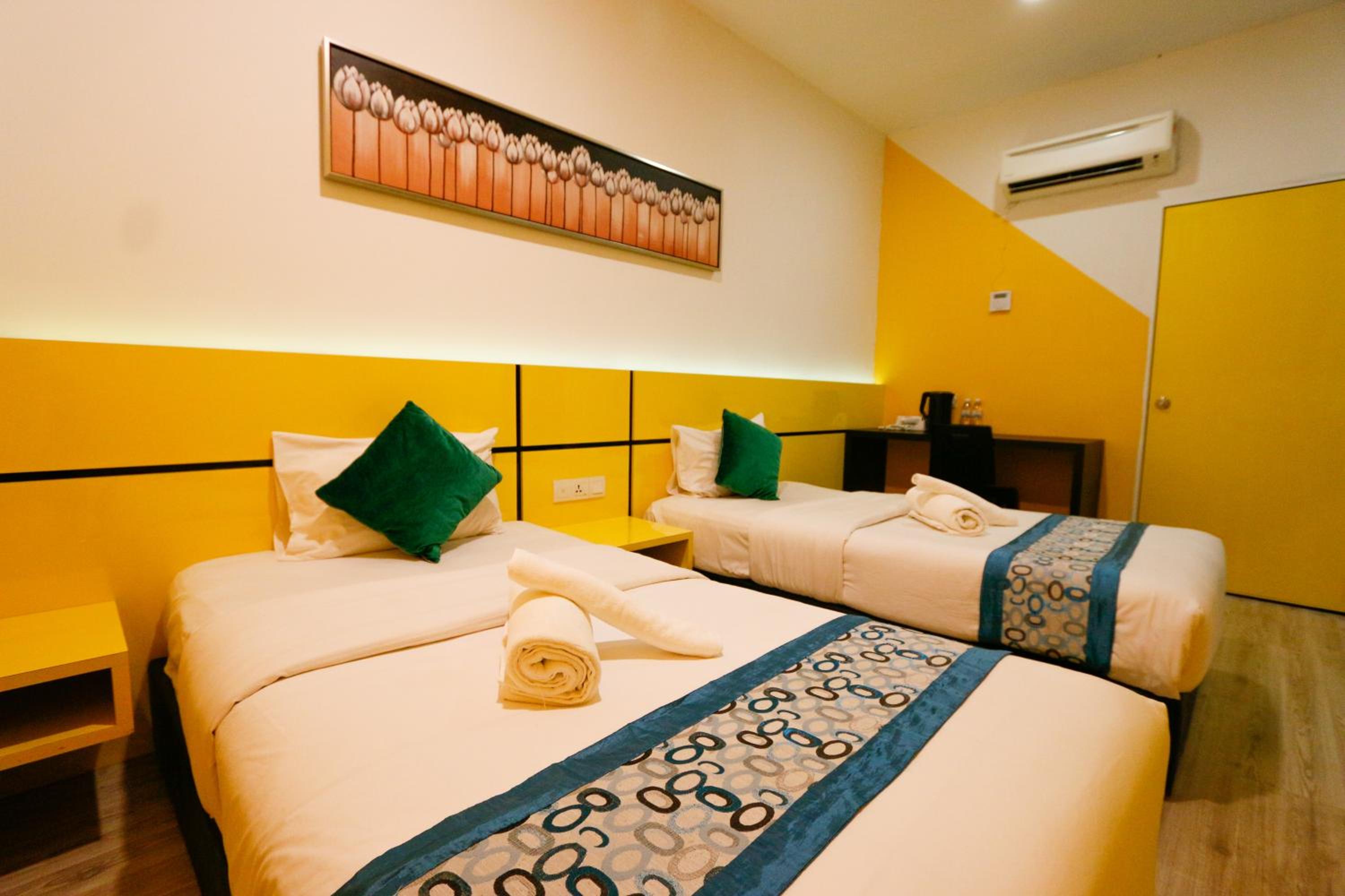 Standard Twin Room