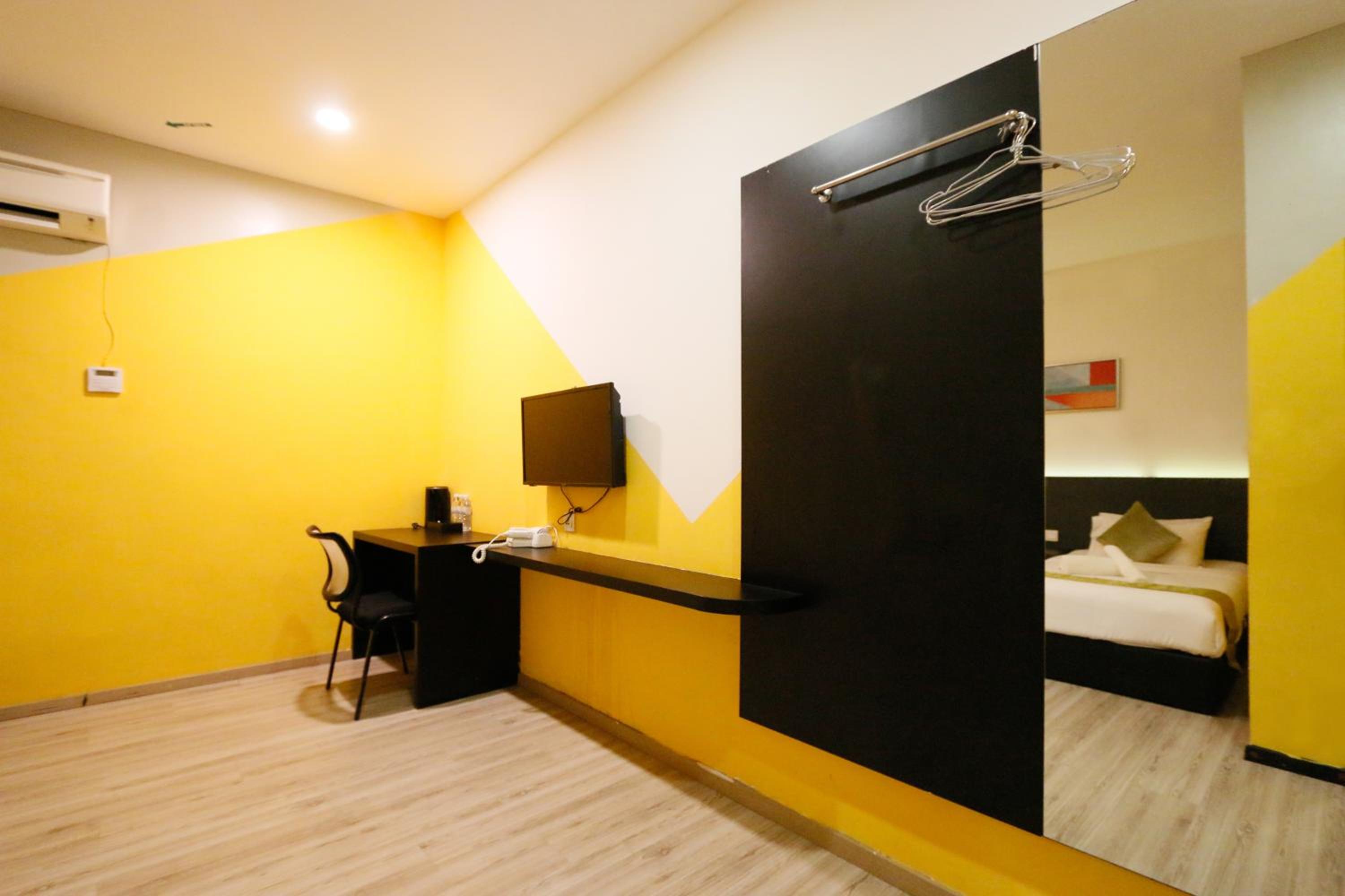 Deluxe Suite