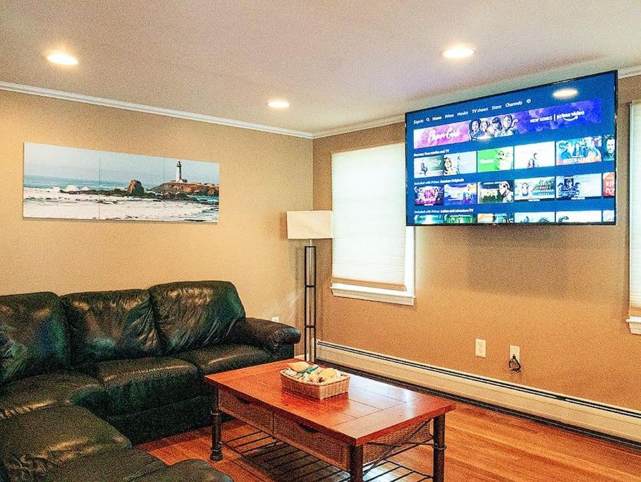 Four-Bedroom House photo 2
