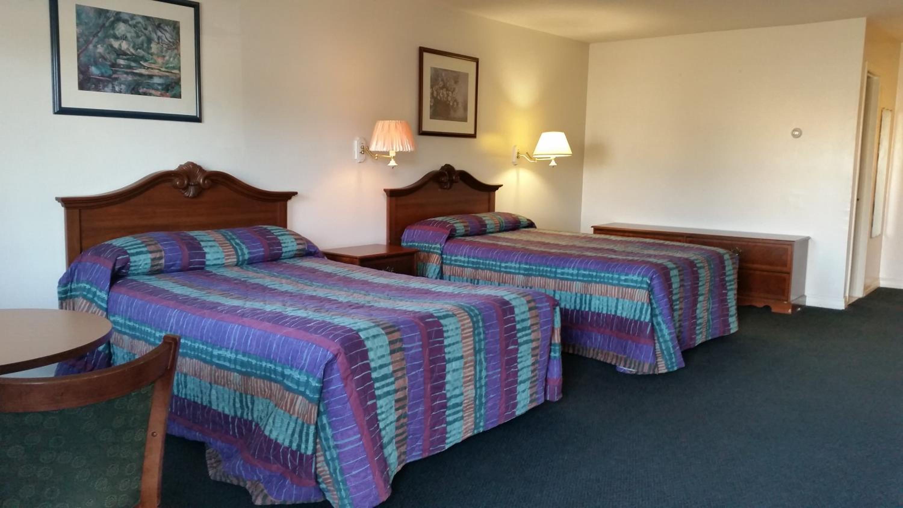 Superior Room with Two Full Beds photo 1