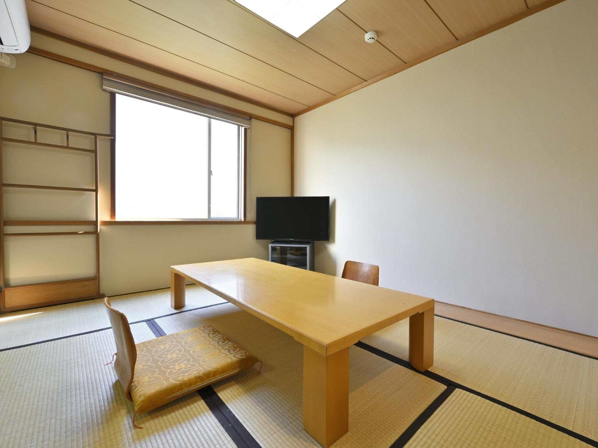 Room with Tatami Area - Non-Smoking photo 3