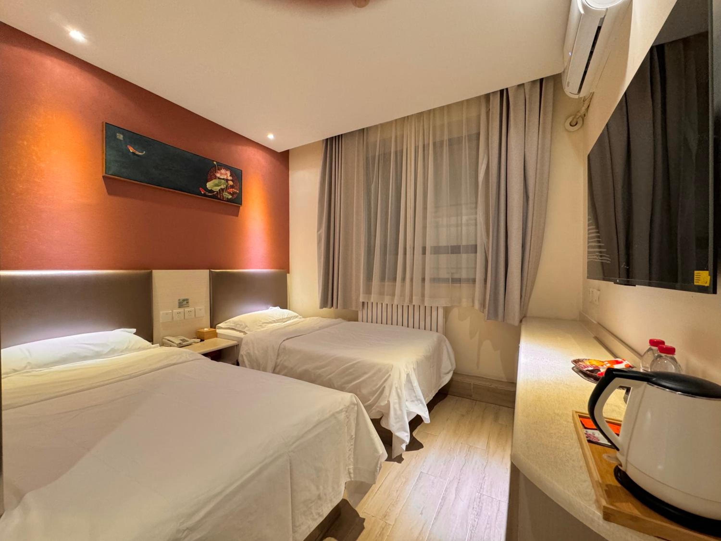 Comfort Twin Room