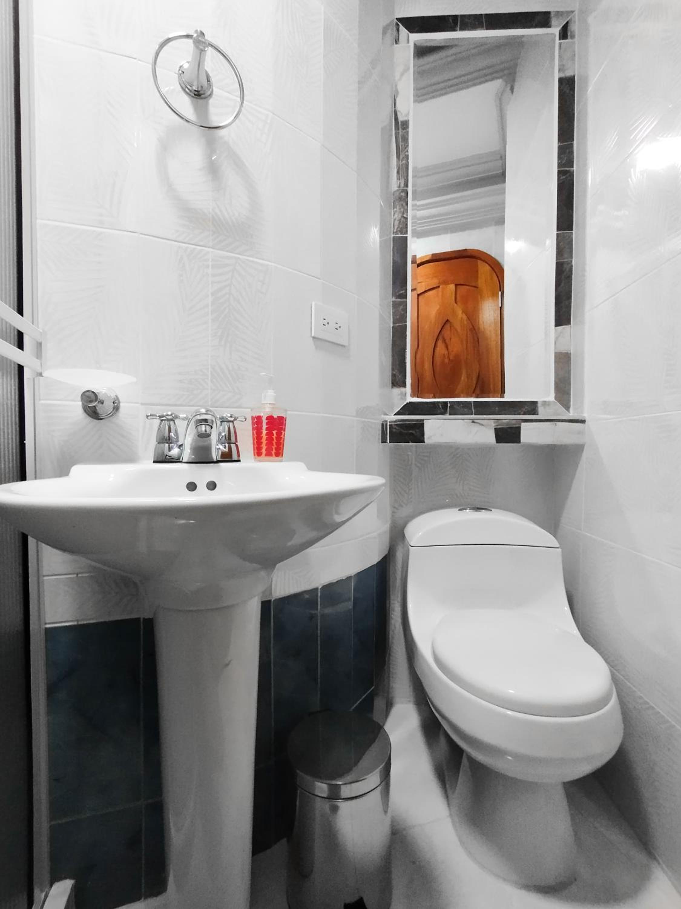 Quadruple Room with Private Bathroom photo 3