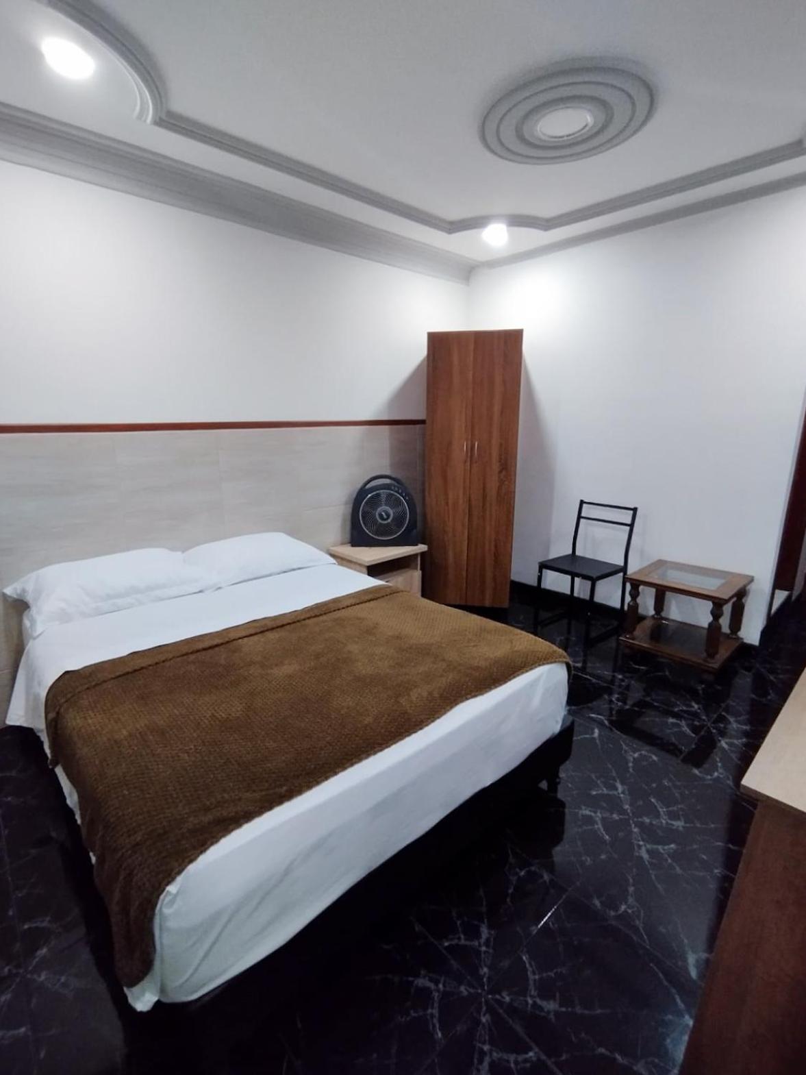 Double Room with Private Bathroom photo 3