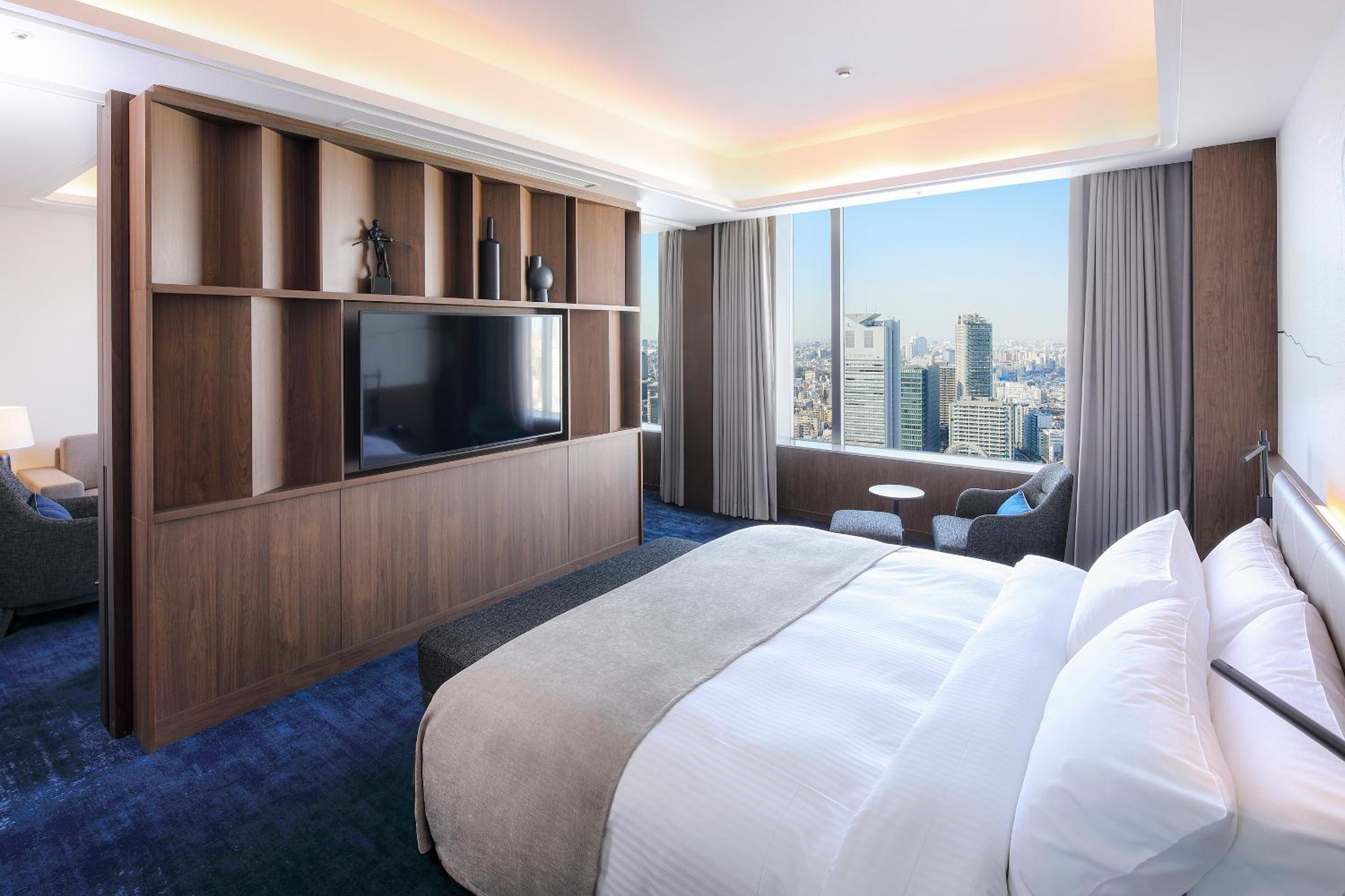 39th-41st Floor Executive Suite B - Non-Smoking (with breakfast / Additional breakfast fee will be charged for children under 6 y/o)