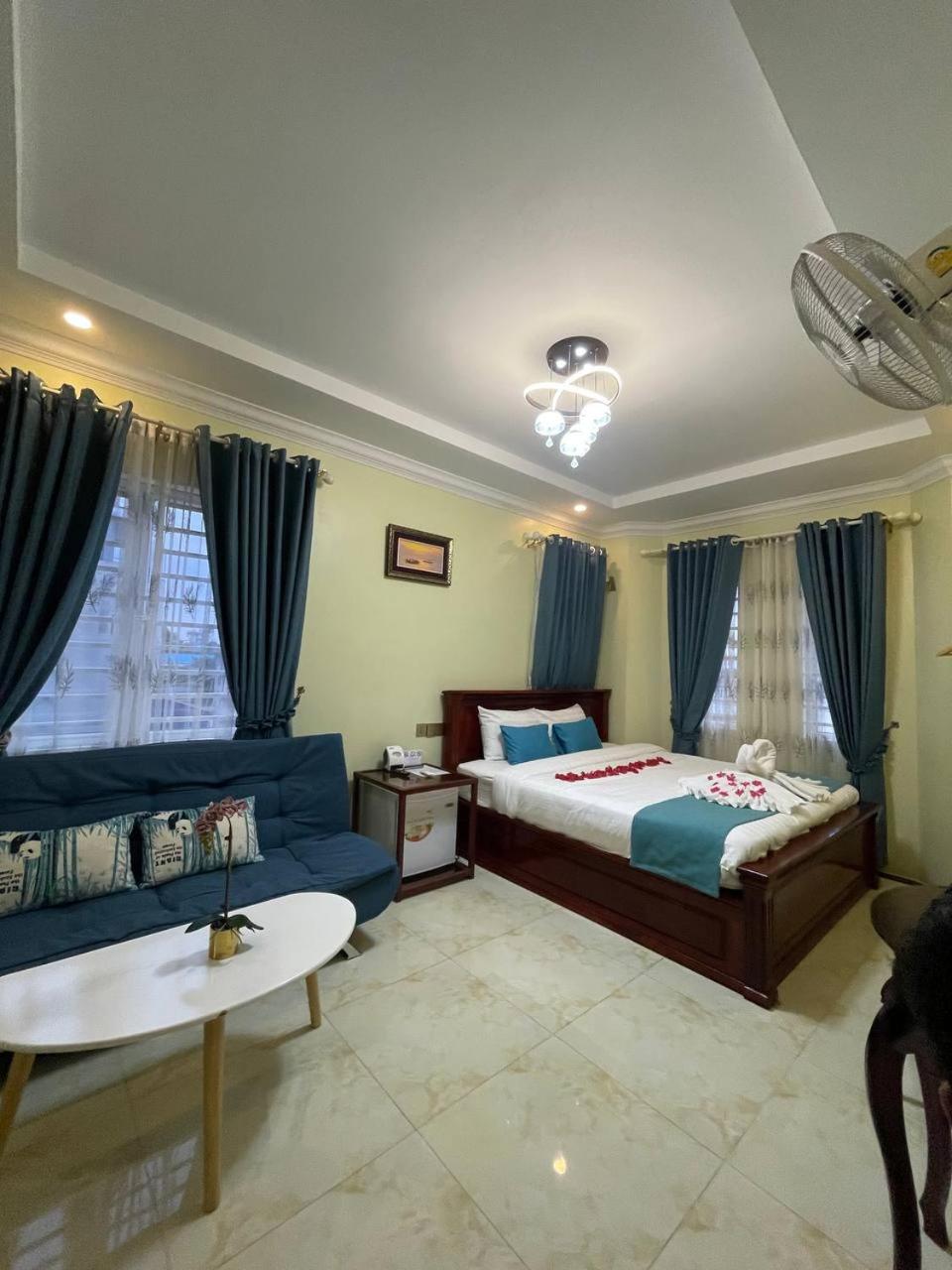Large Double Room photo 1