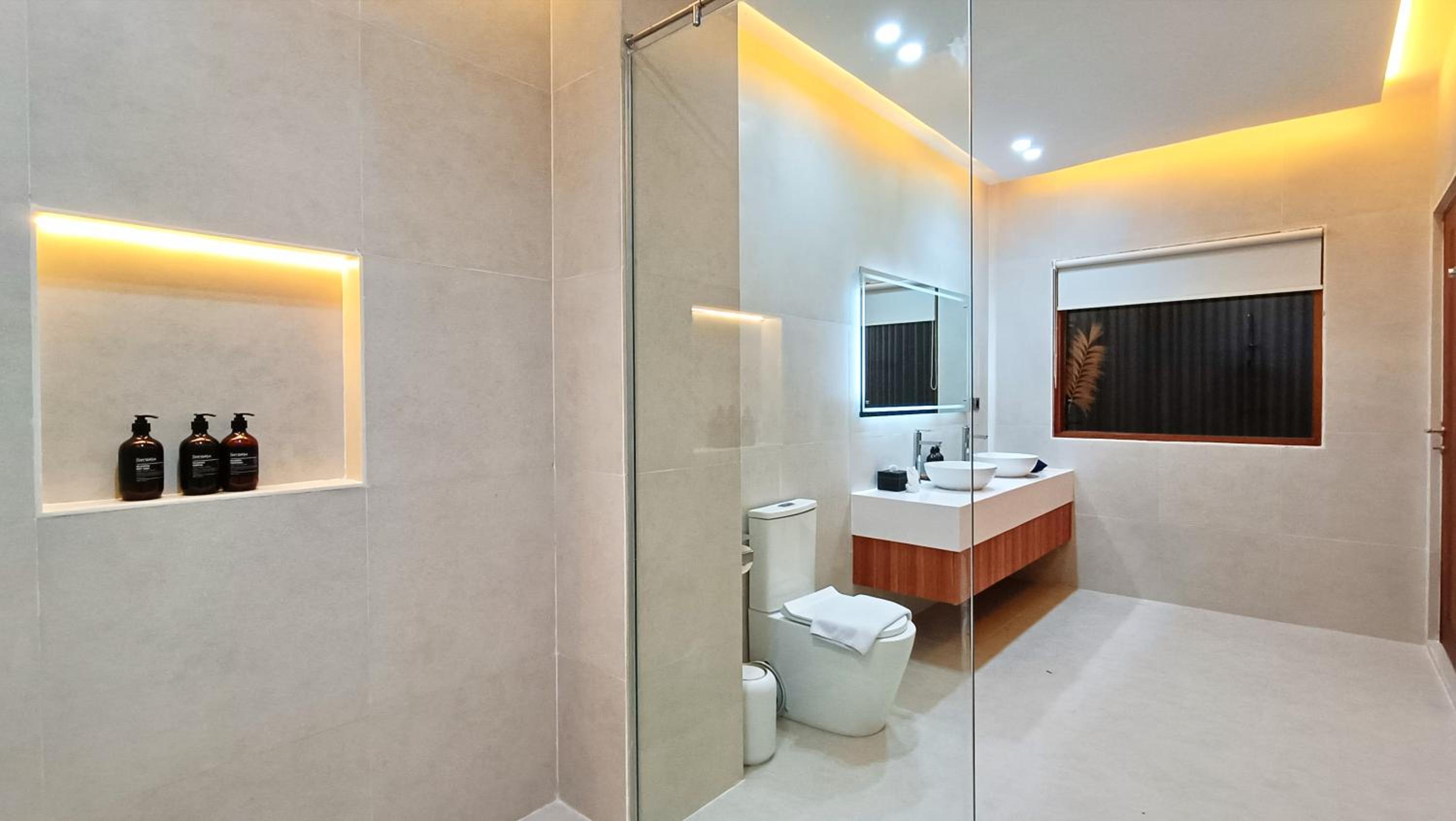 Junior Suite with Ocean View - Photo 11