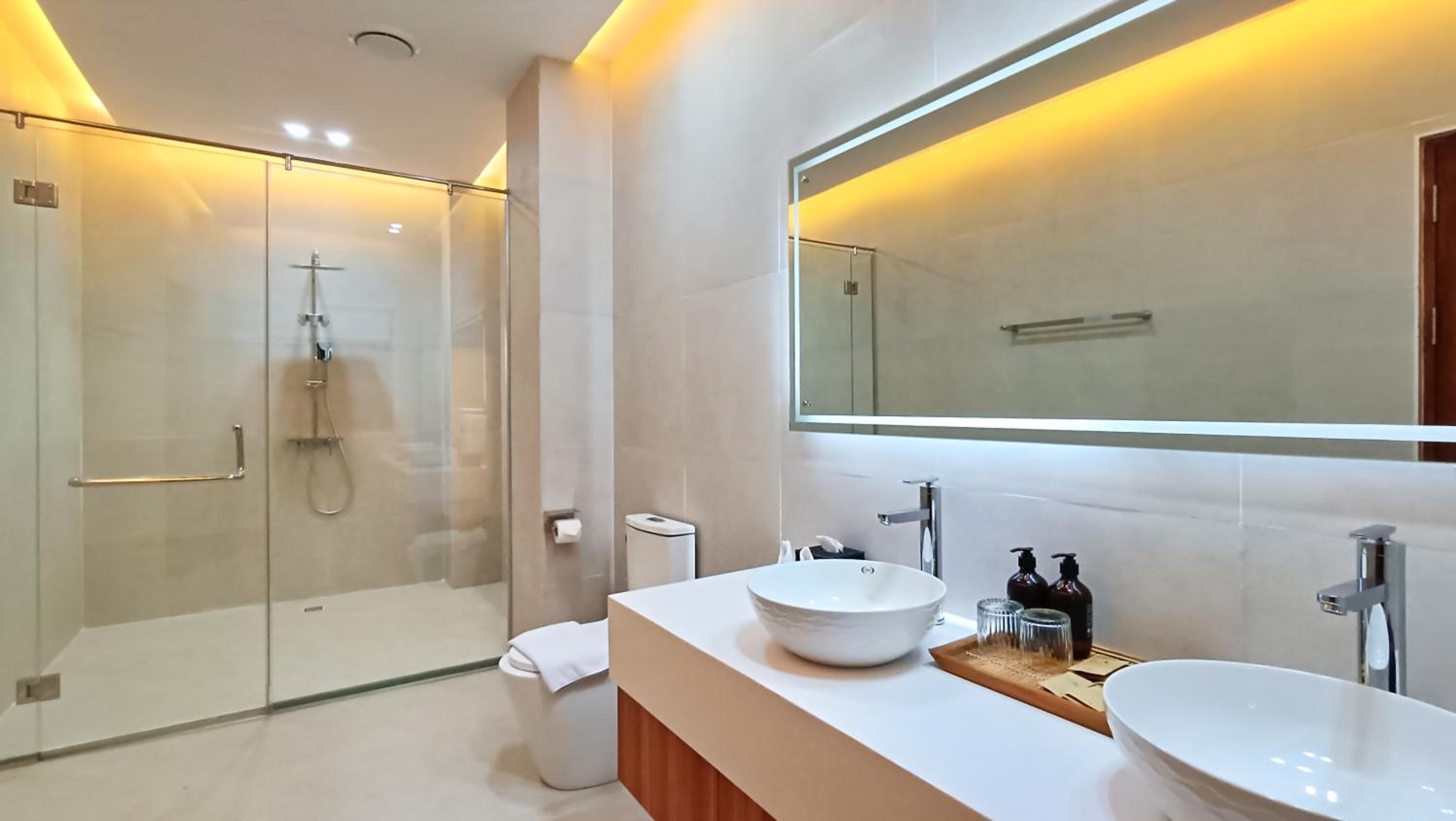 Junior Suite with Ocean View - Photo 7