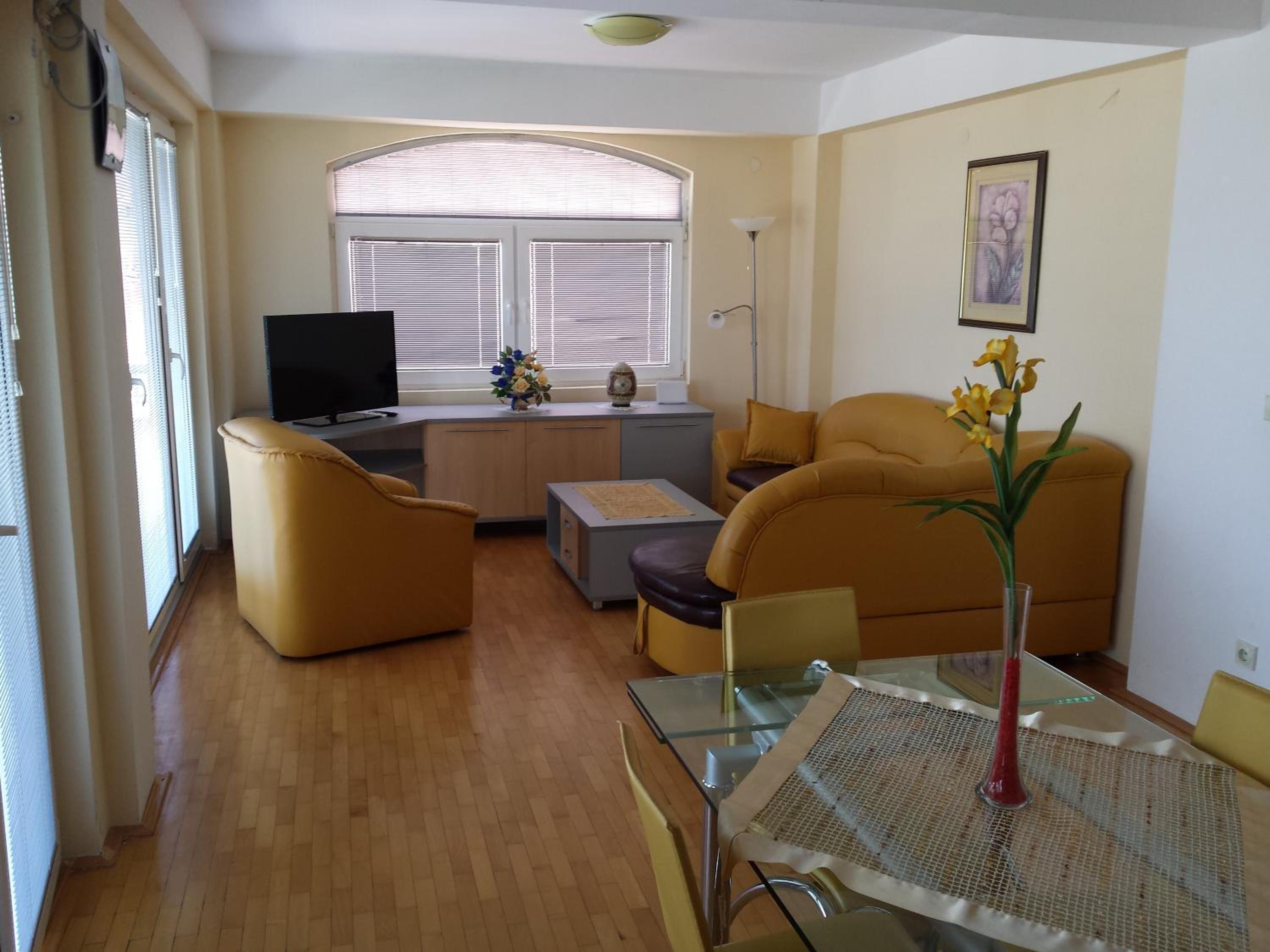 Apartment with Balcony photo 1