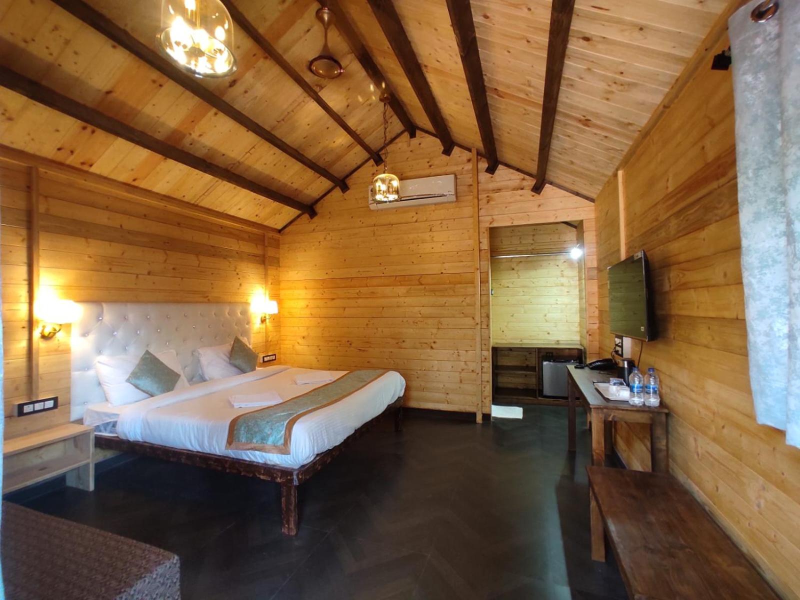 Deluxe Double Room - Photo 3