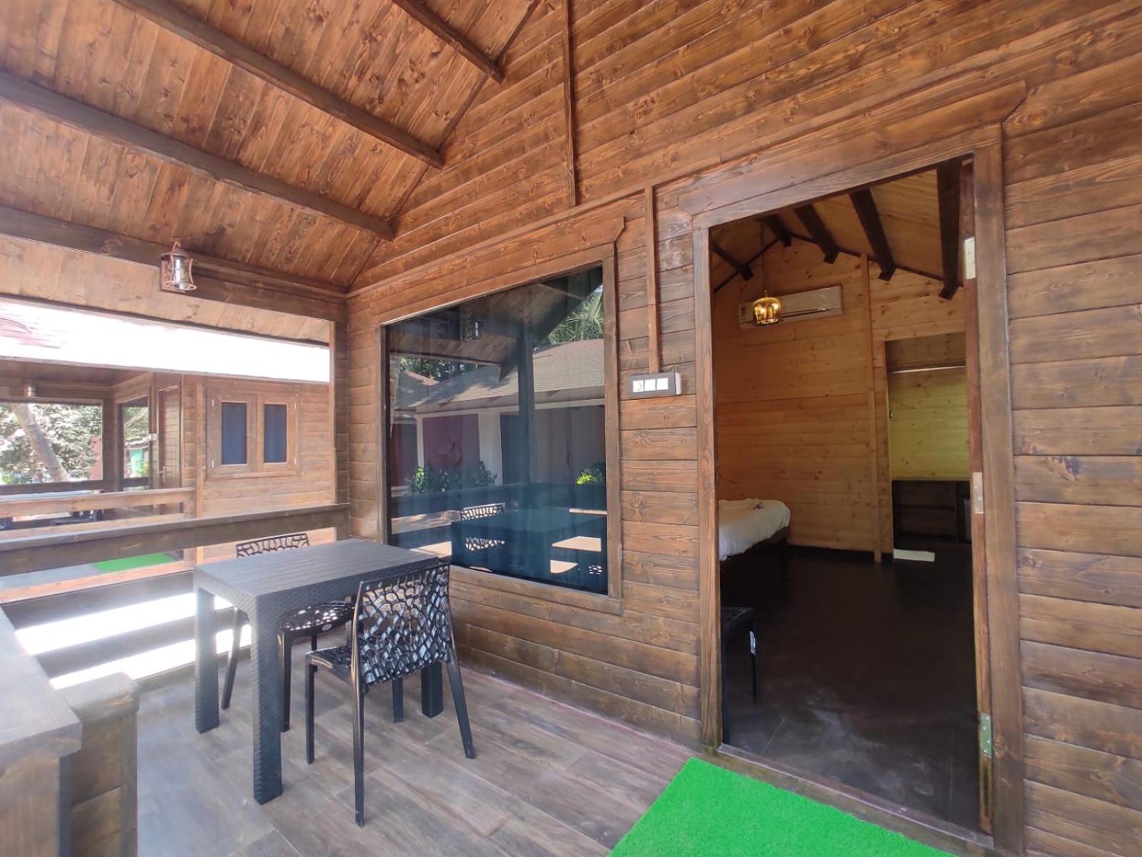 Deluxe Double Room - Photo 16