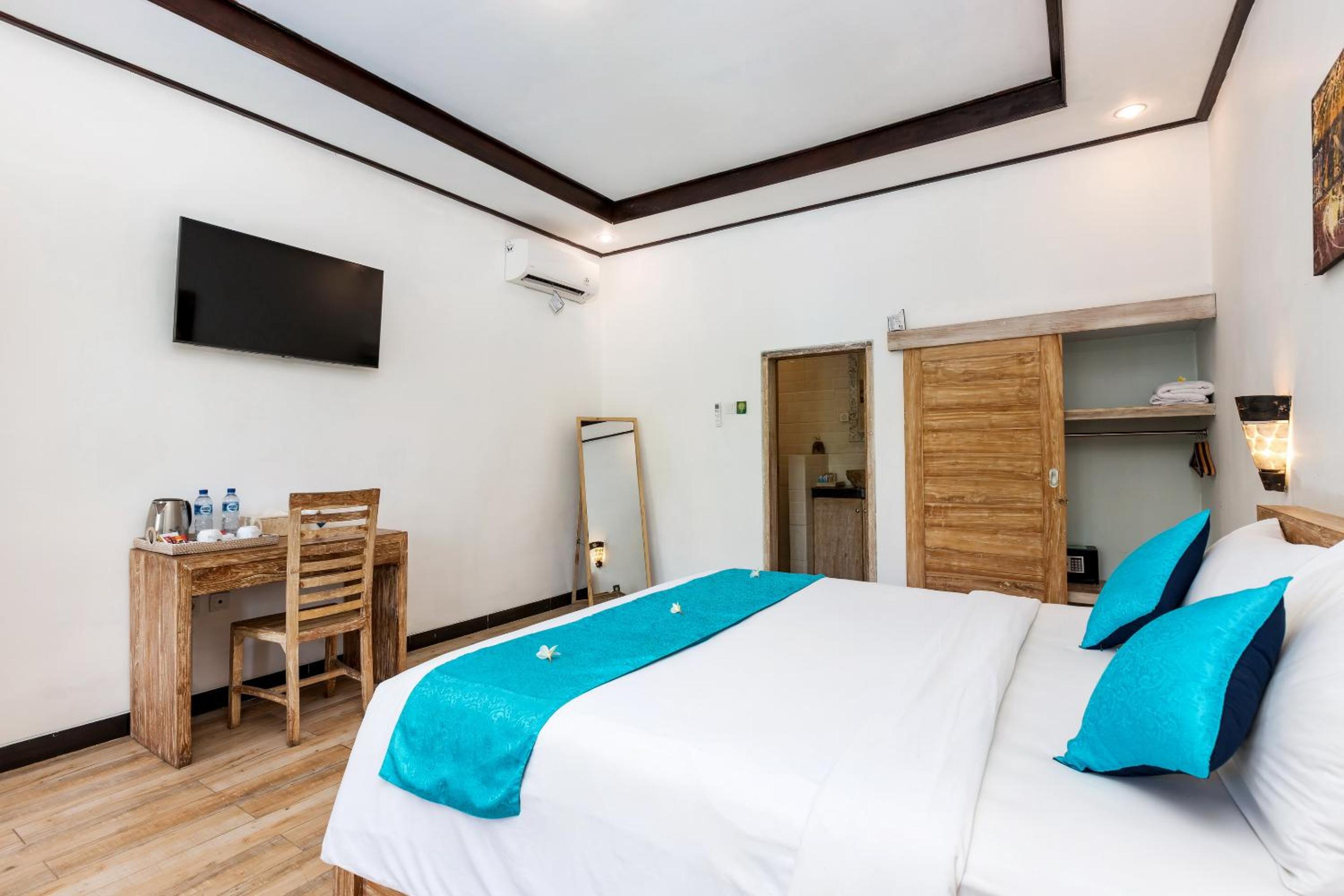 Double Room with Balcony - Photo 1
