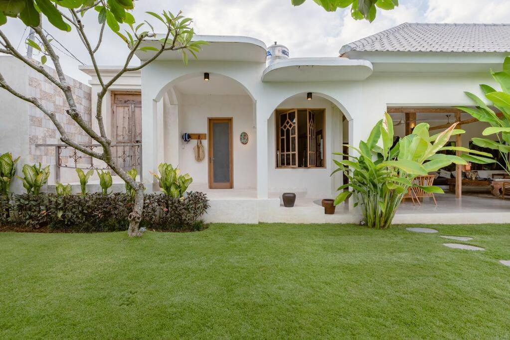 Three-Bedroom Villa photo 3