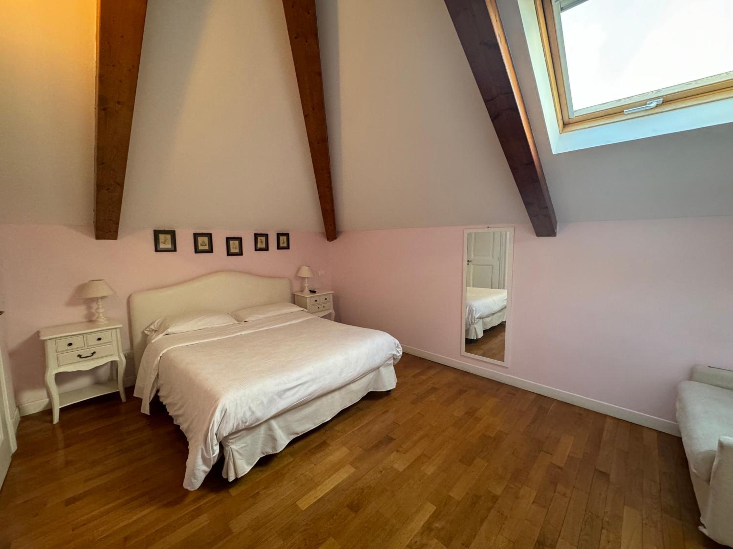 Standard Double Room - Photo 3