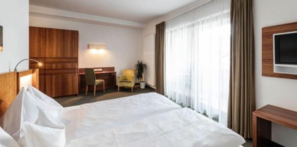 Deluxe Double or Twin Room with Balcony photo 2