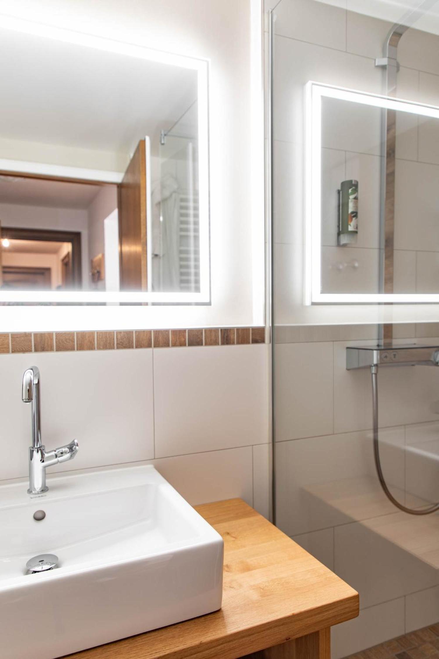 Double Room - Photo 9