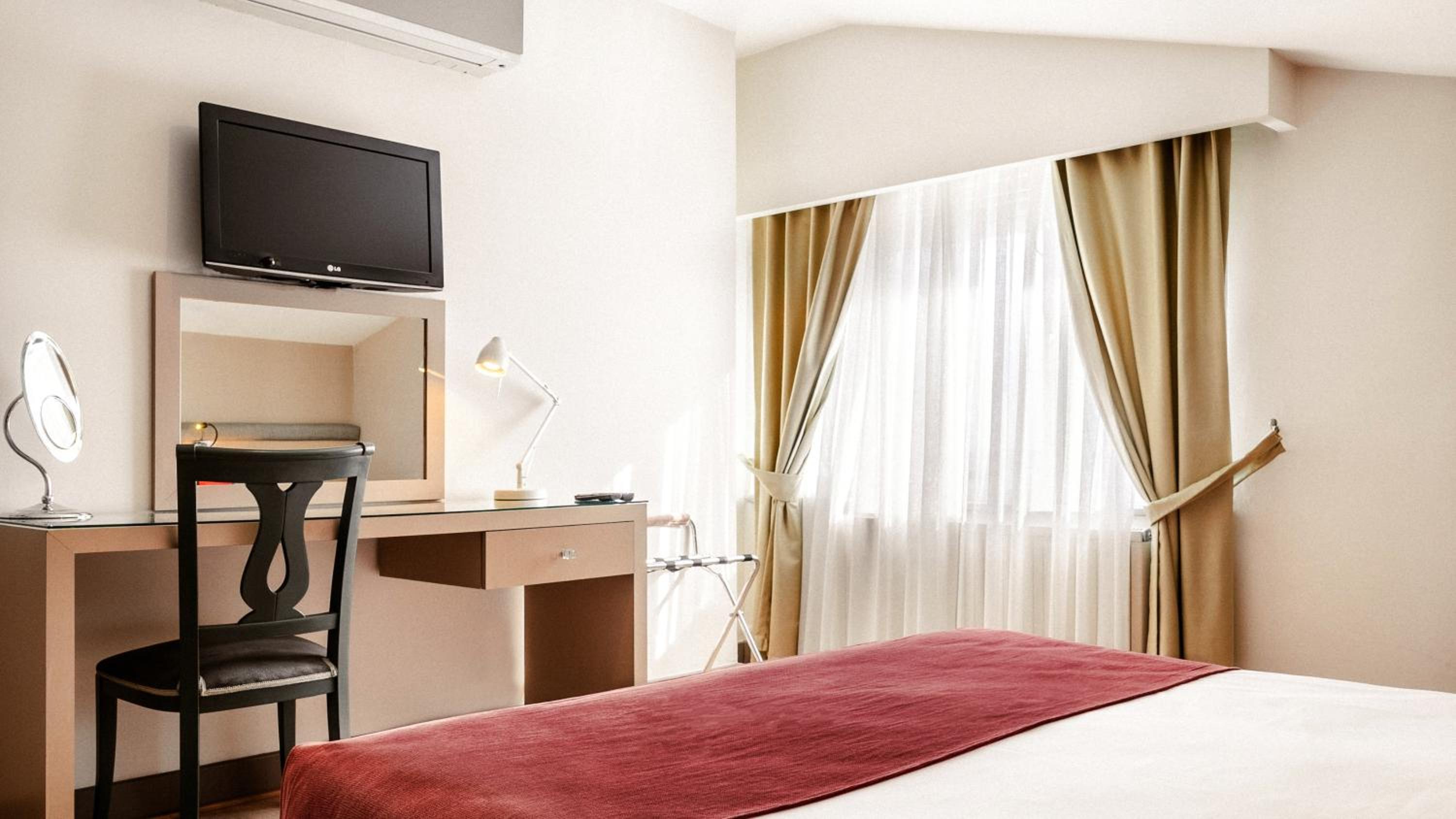Superior Suite with Sea View photo 2