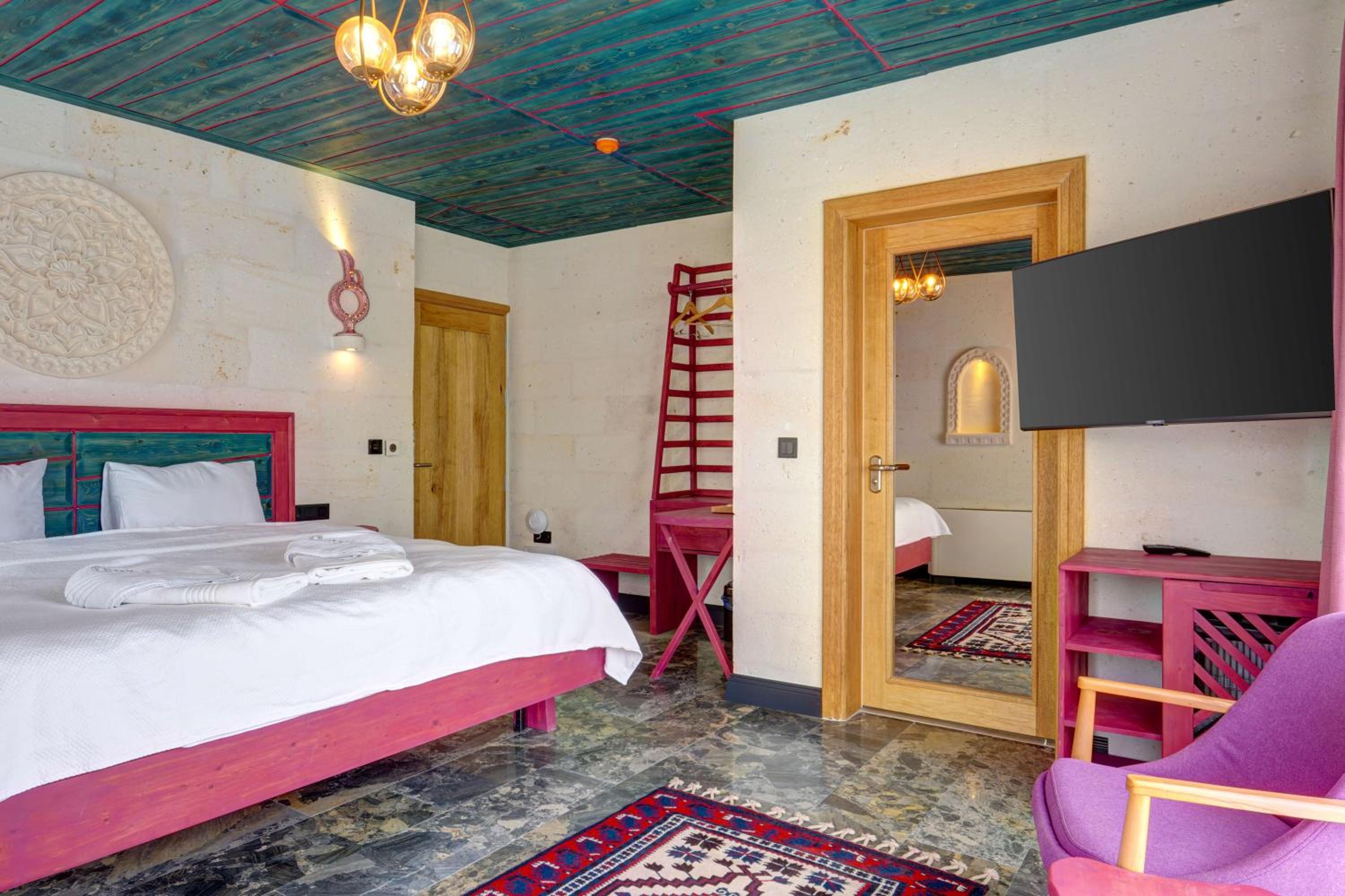 Junior Suite with Balcony photo 3