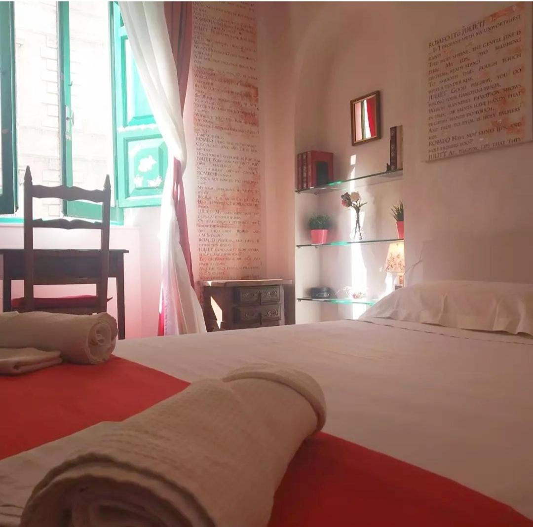 Large Double Room photo 1