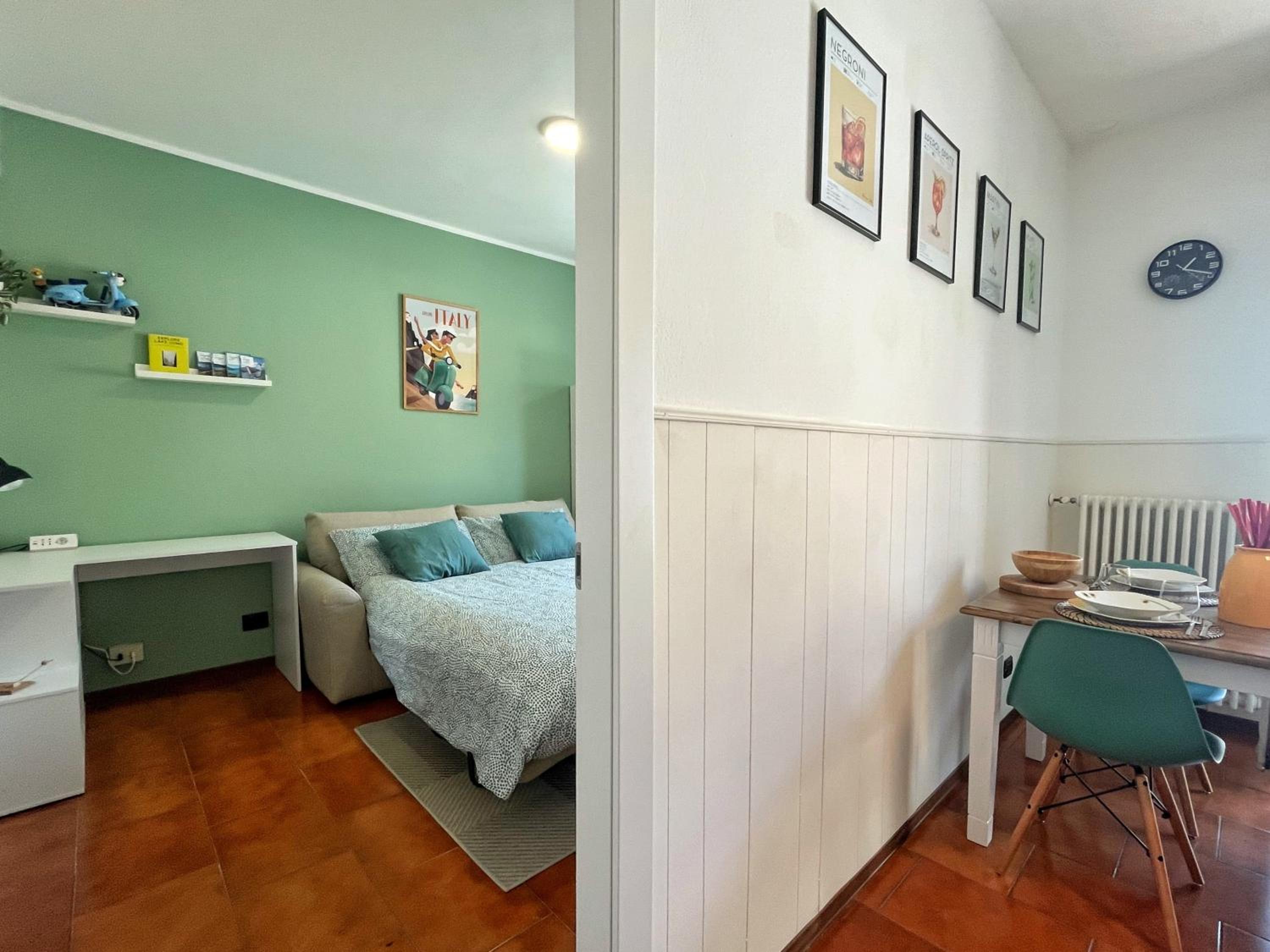 One-Bedroom Apartment photo 3