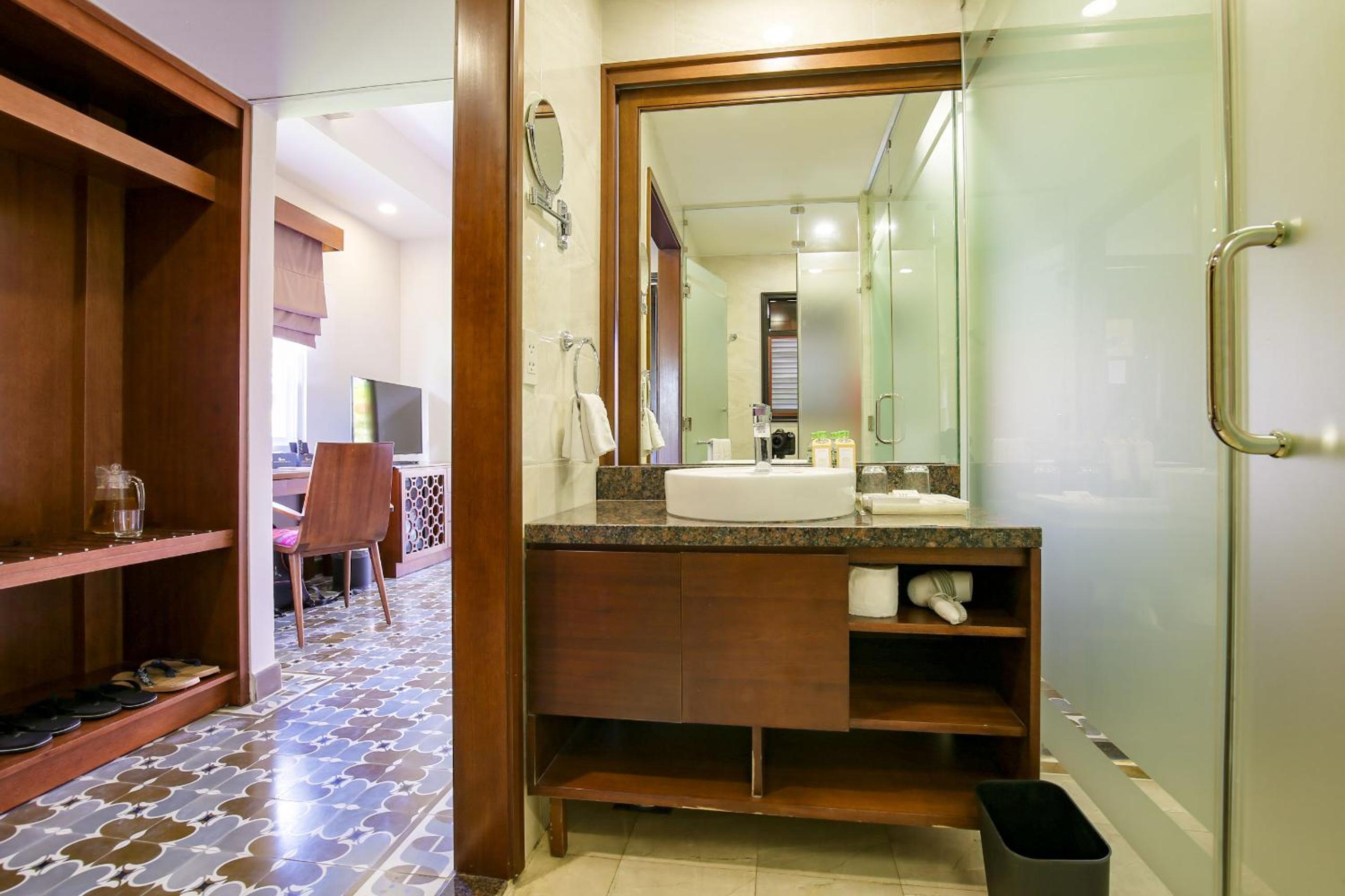 Luxury Garden View Villa - Photo 2