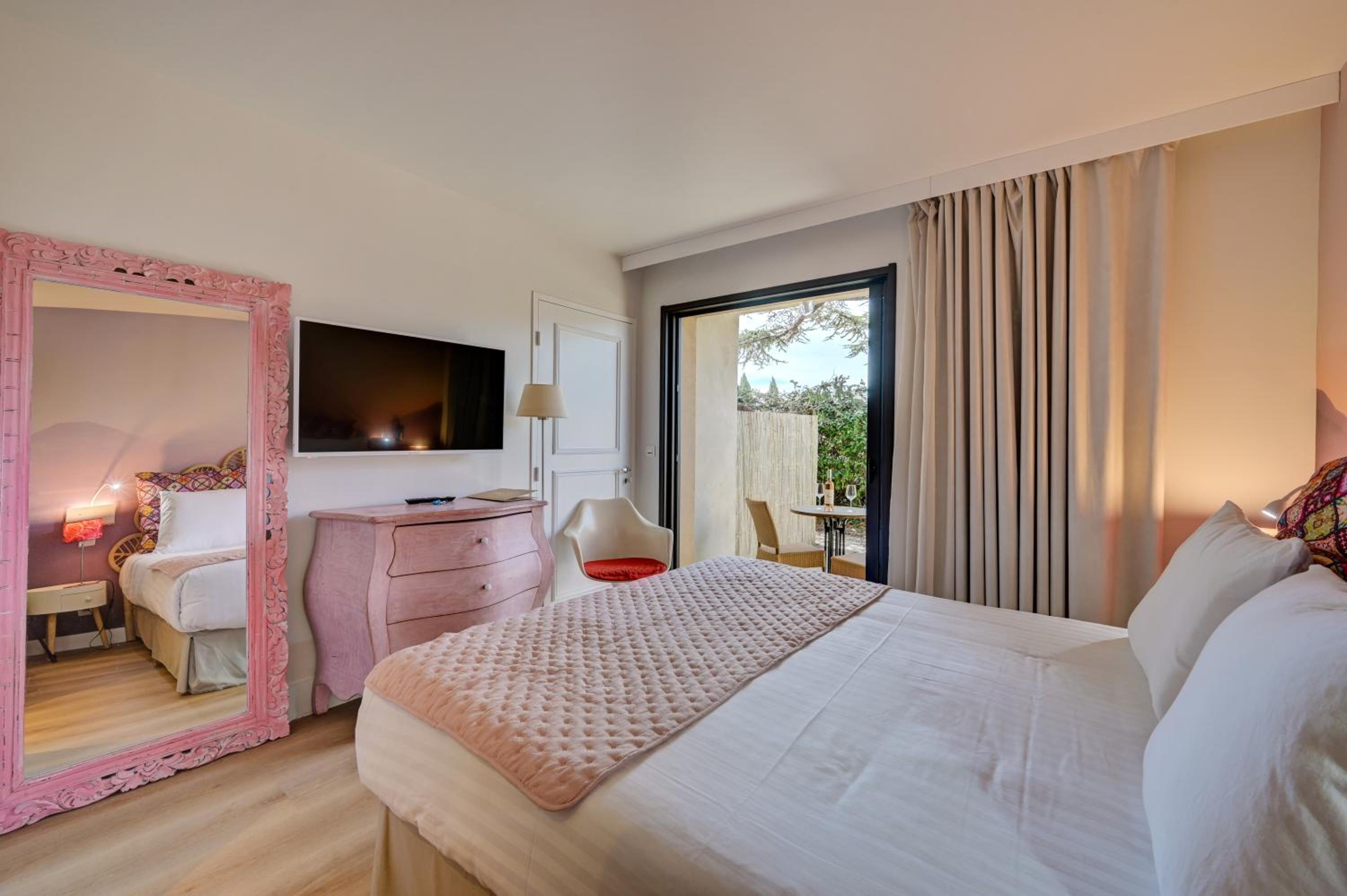 Charm Room - Photo 10