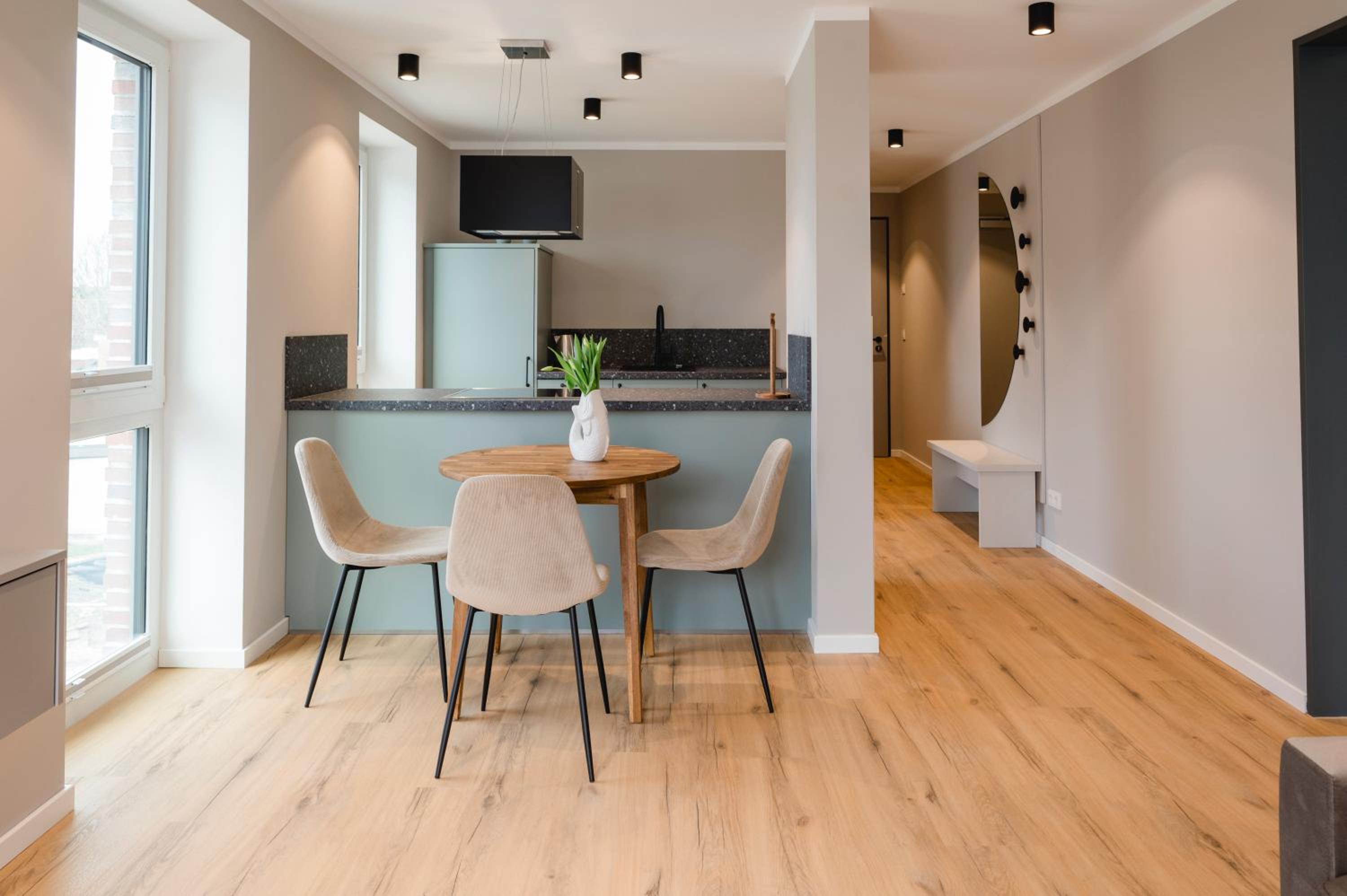 Apartment photo 2