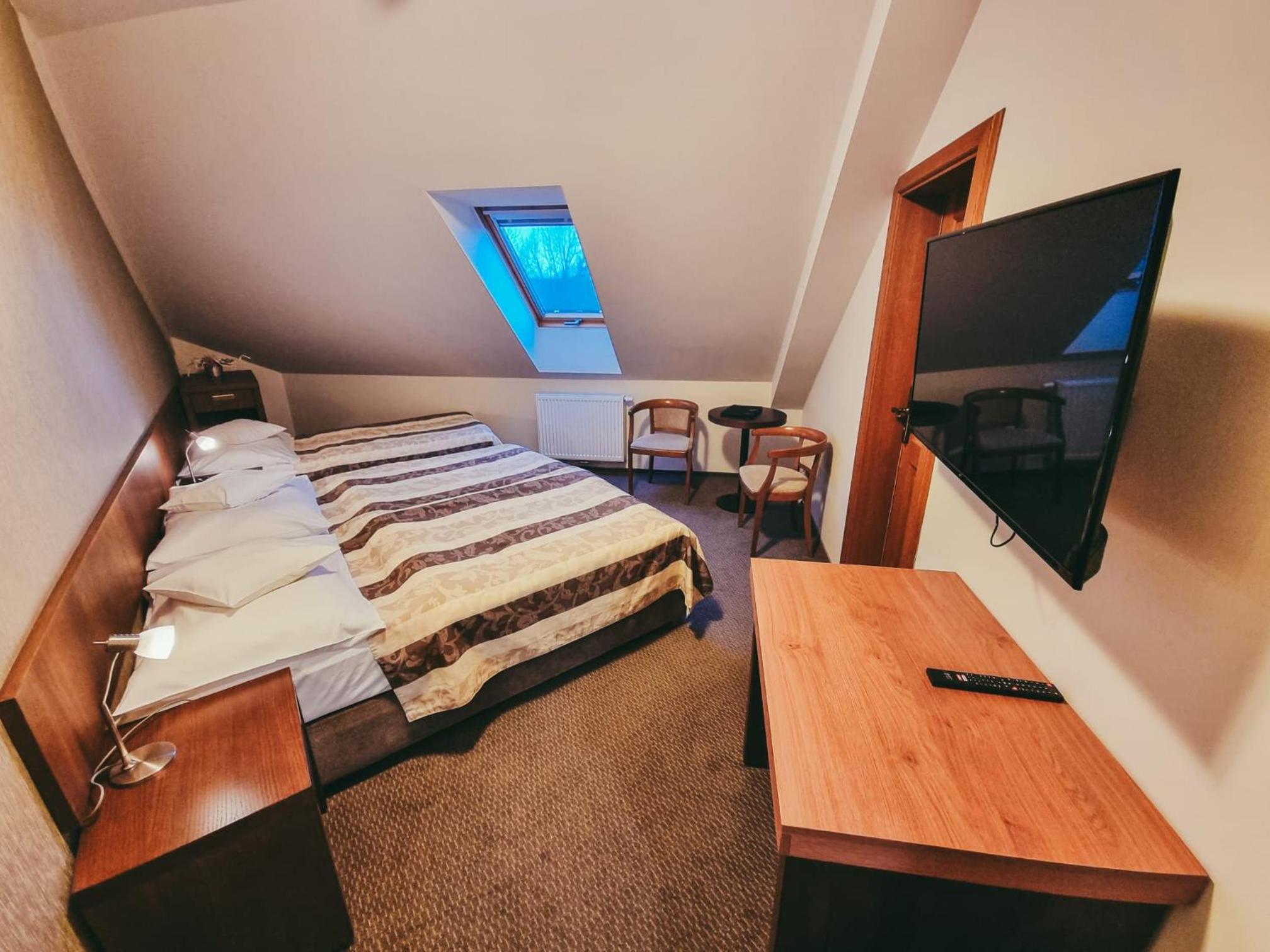 Triple Room - Photo 17