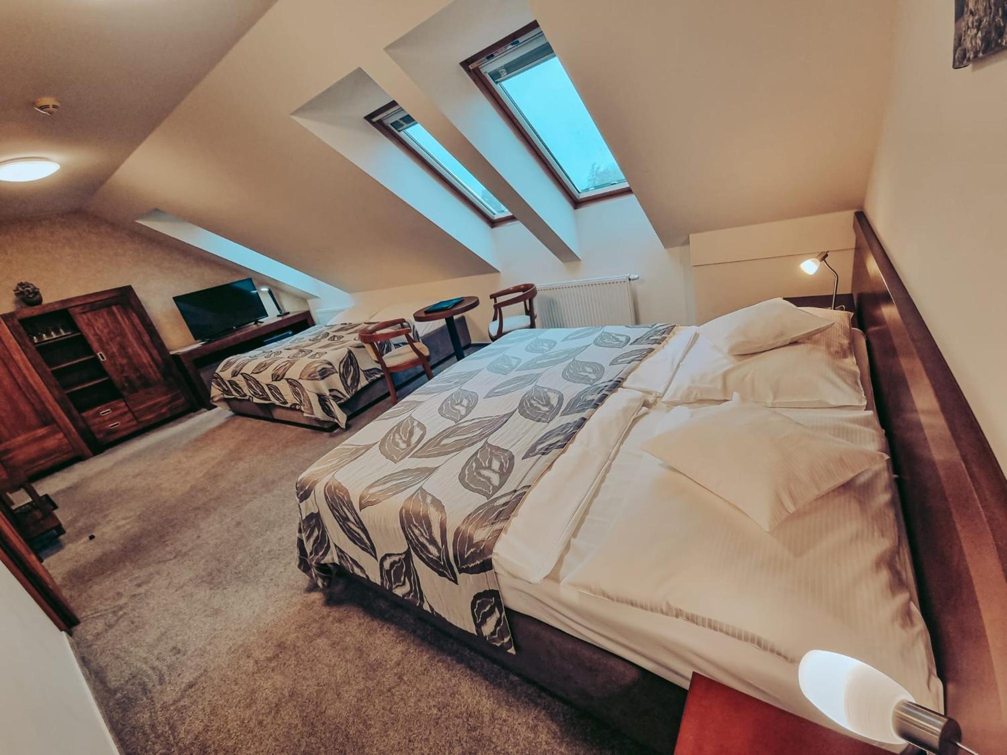 Triple Room - Photo 2