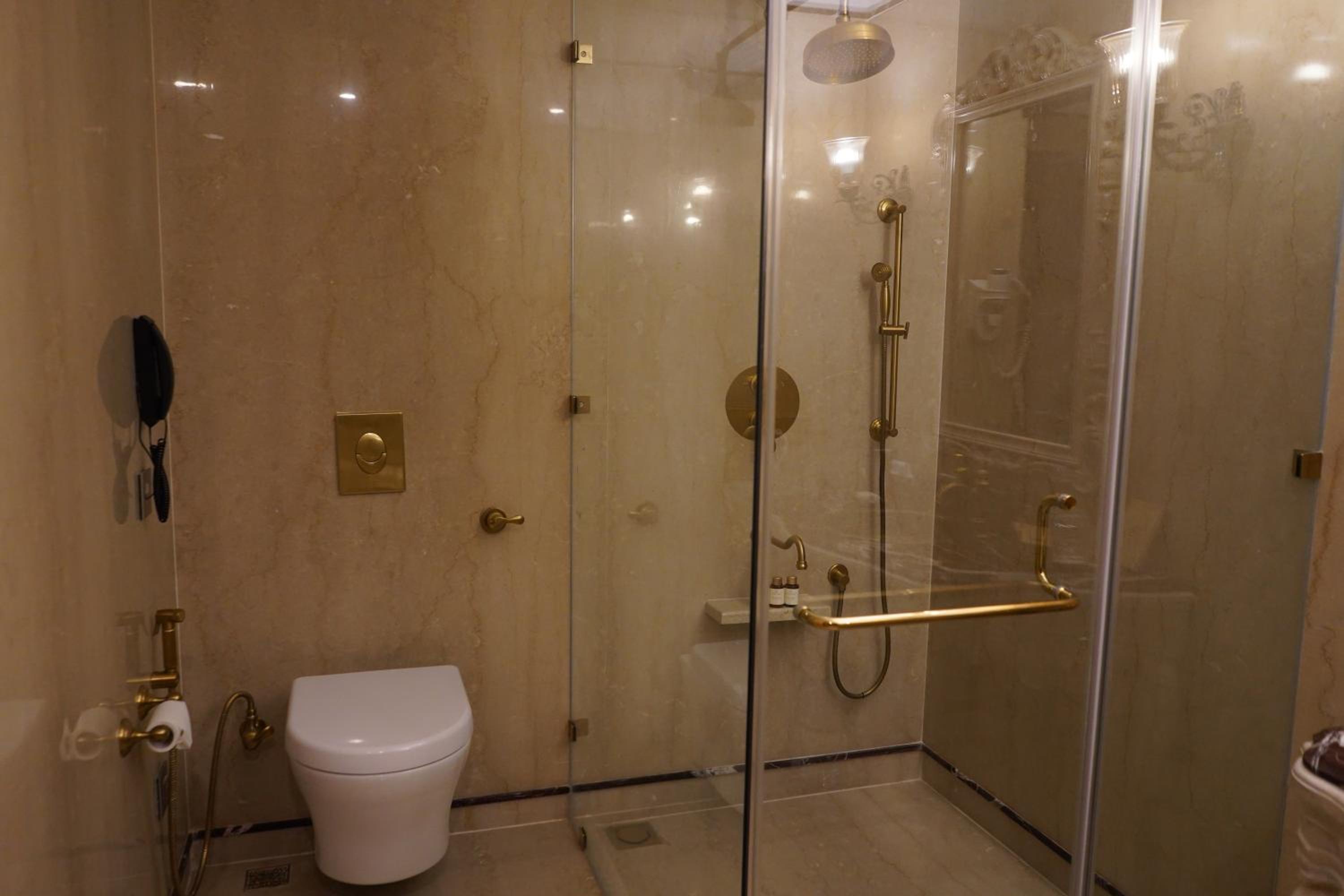 Sheesh Mahal Suite - Photo 5