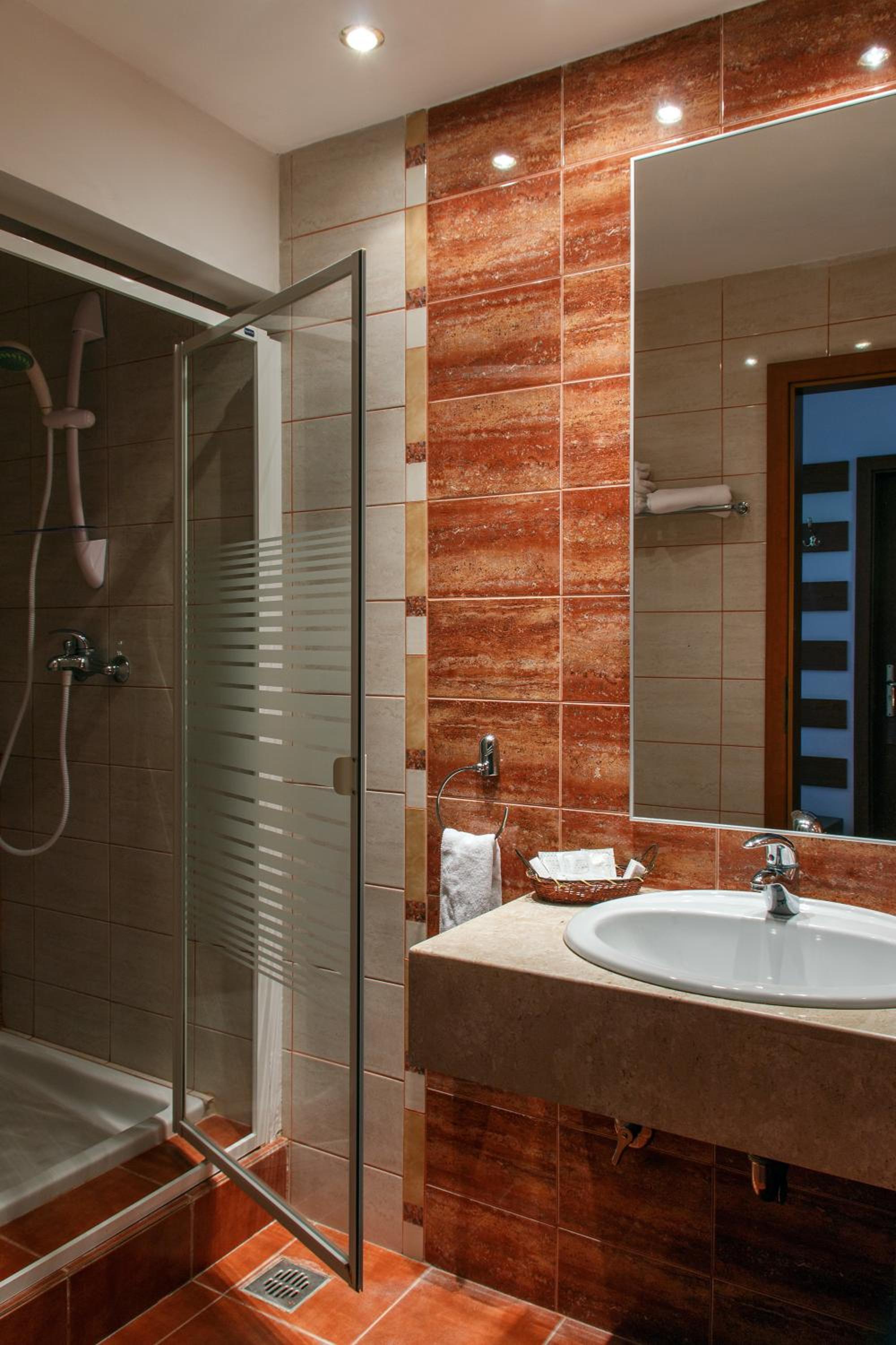 Suite - Photo 12