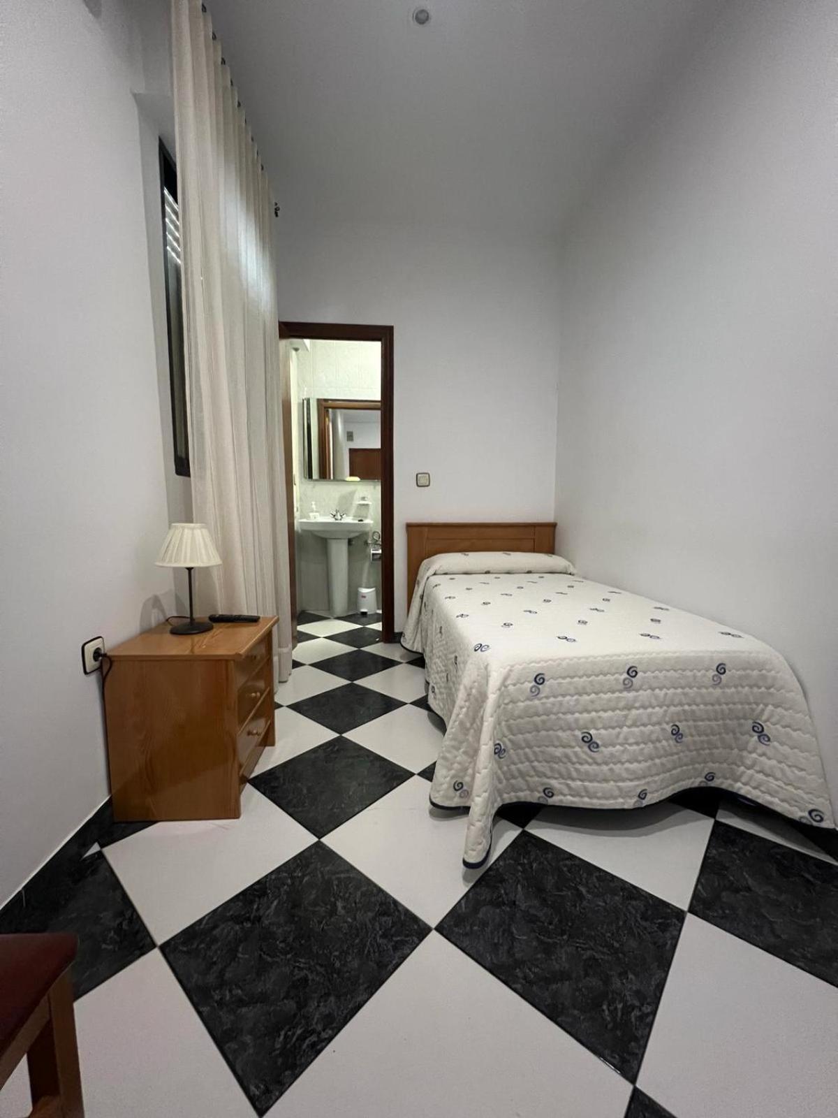 Habitación individual con baño privado